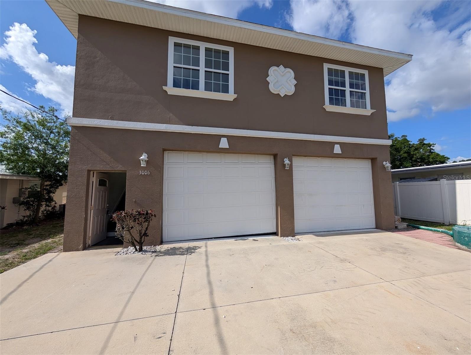 3006 HAWTHORNE ST - Photo 1