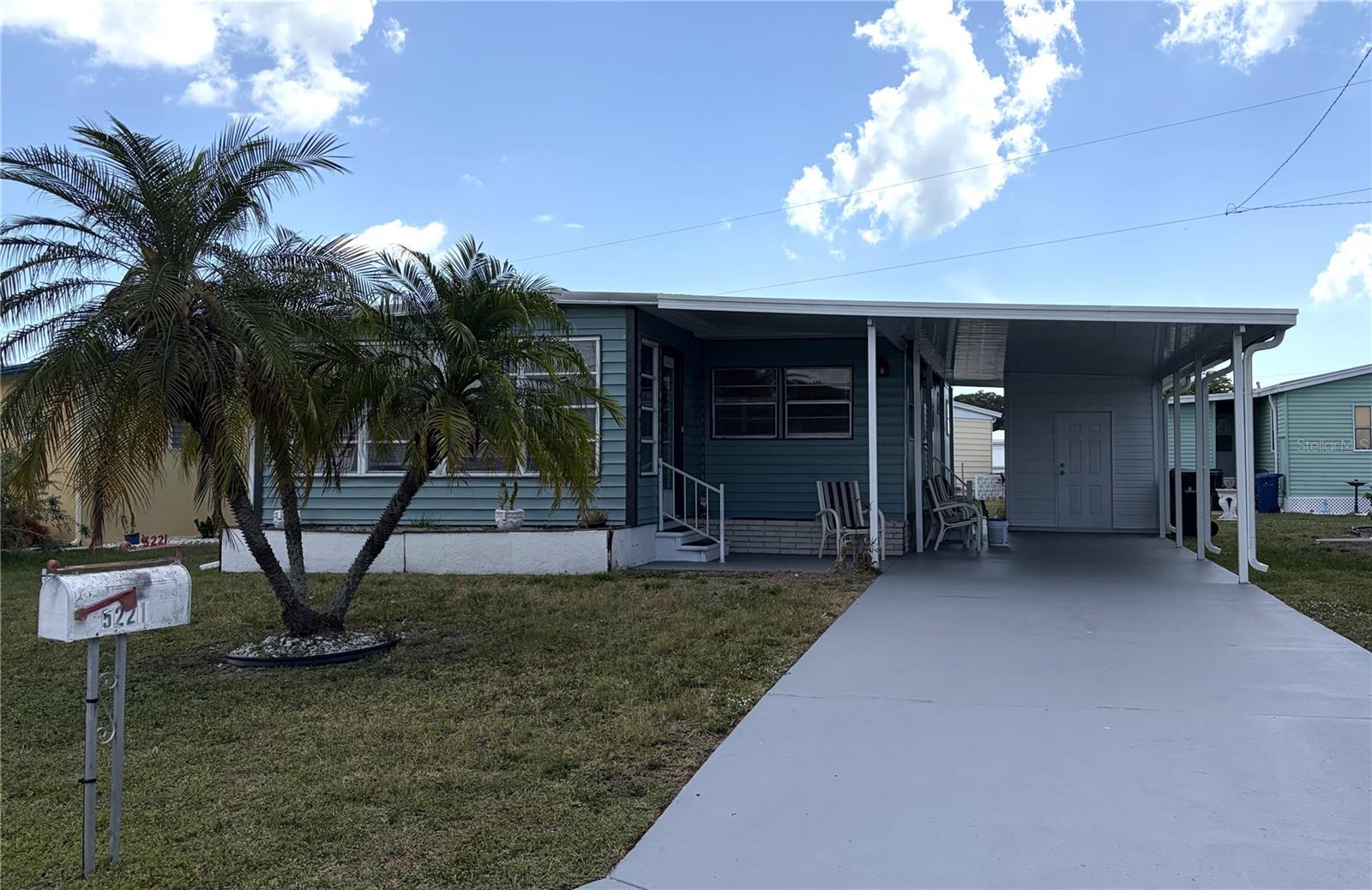 5221 BEECHMONT AVE - Photo 1