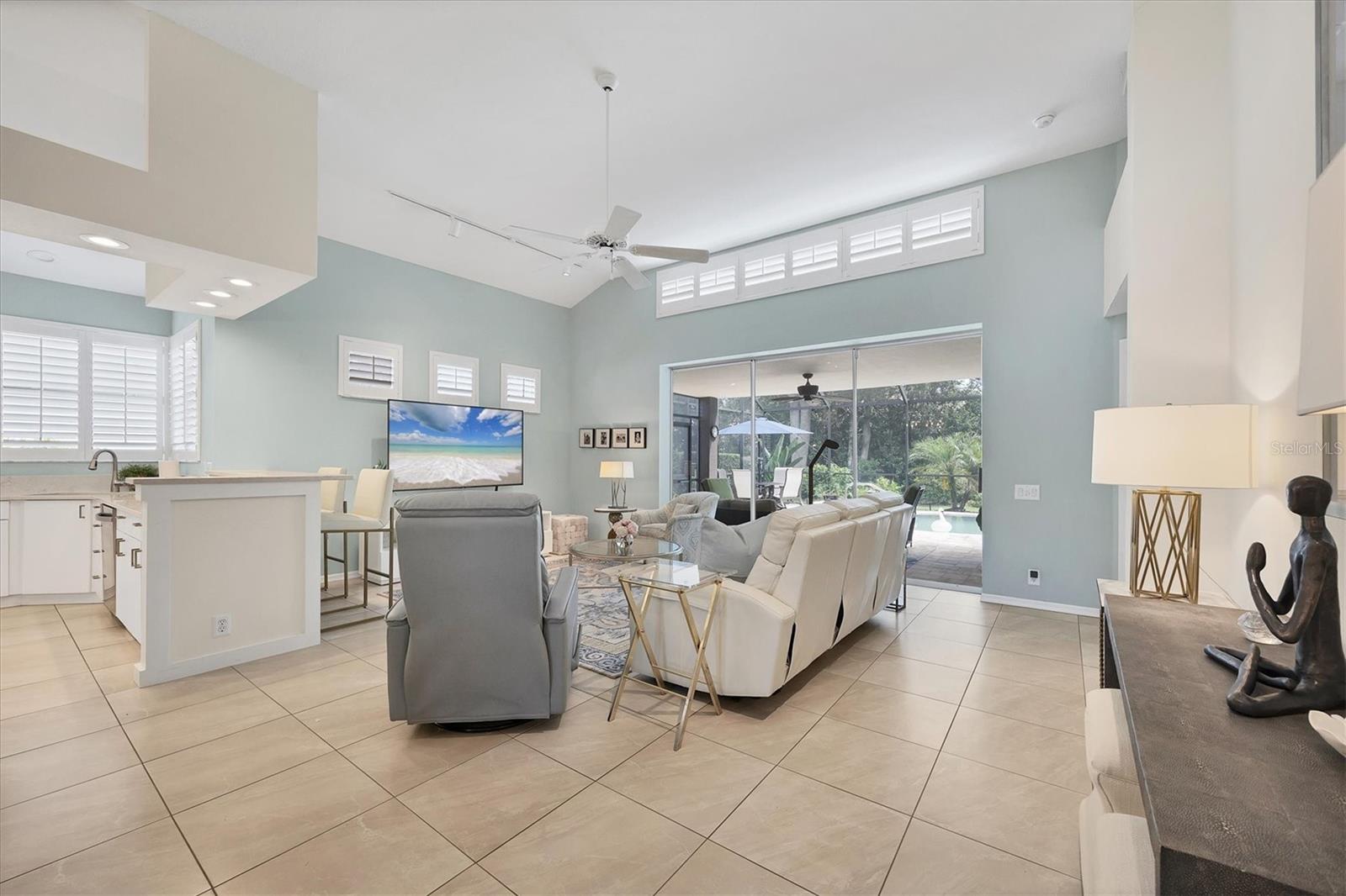 7916 HAMPTON CT - Photo 1