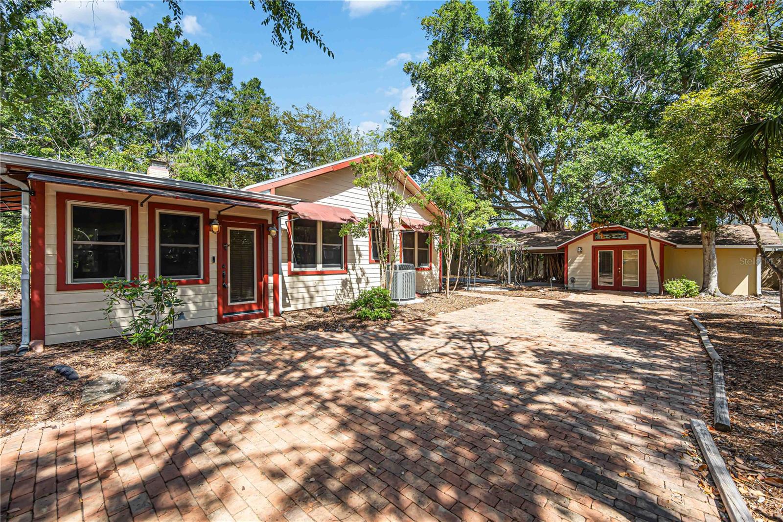 1743 8TH STREET - Photo 1