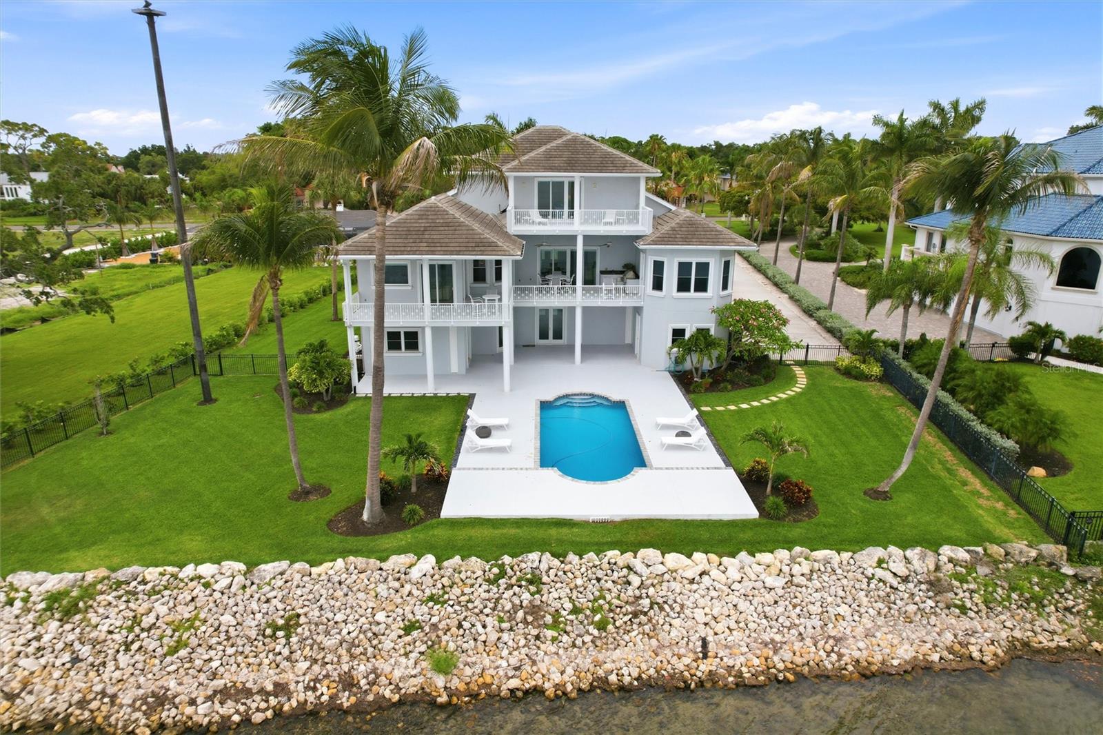7524 WESTMORELAND DR - Photo 1