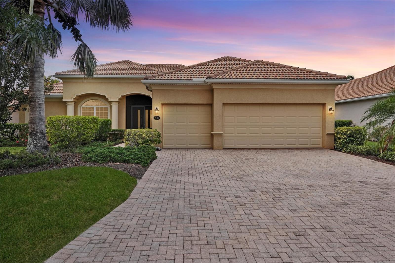 7910 RIVER PRESERVE DR - Photo 1