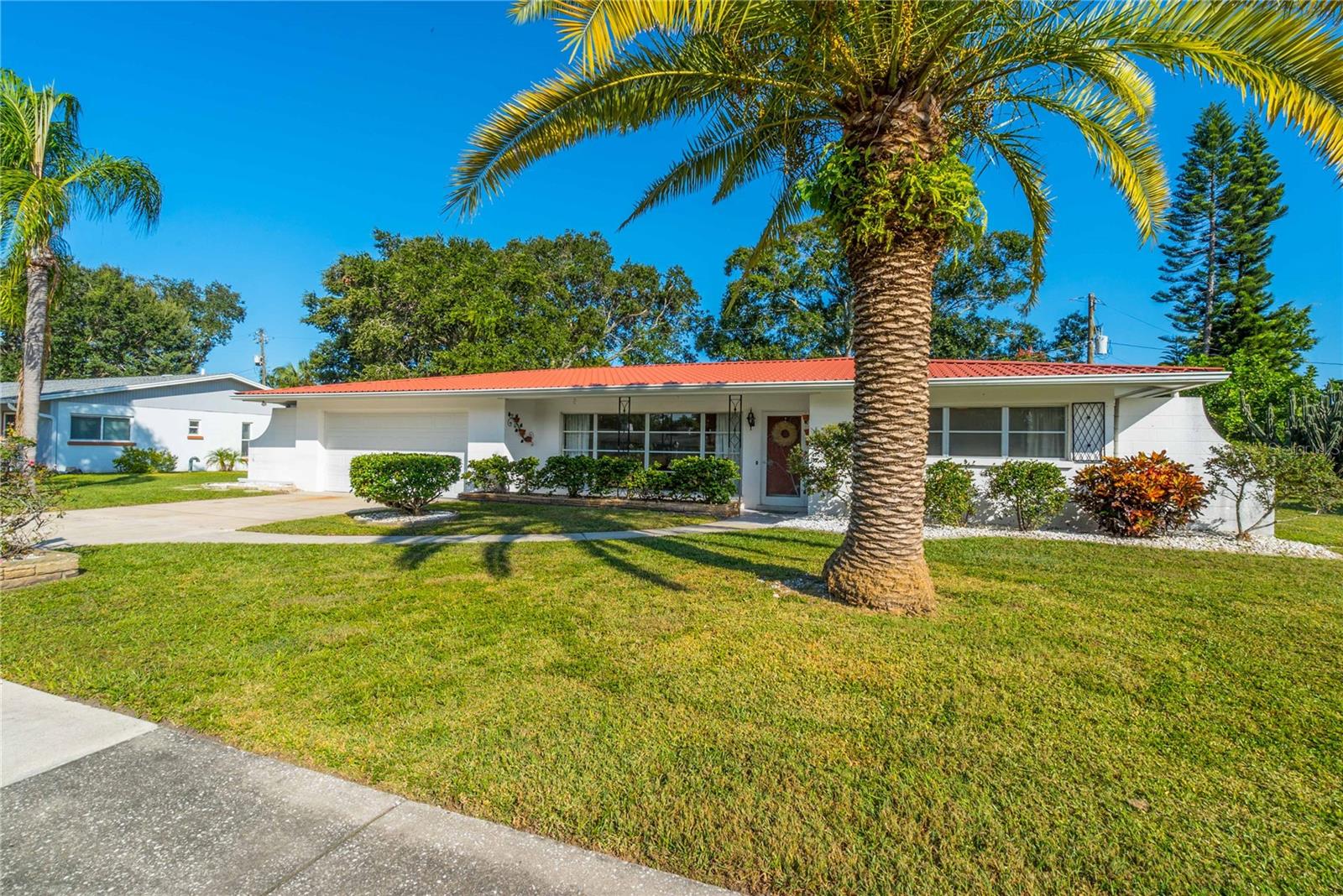 2521 WEBBER ST - Photo 1