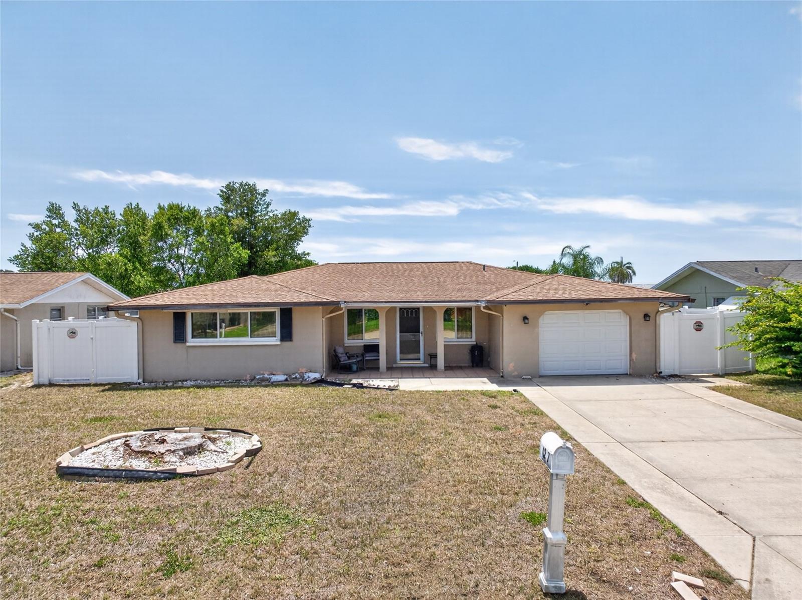 10237 OAK HILL DR - Photo 1