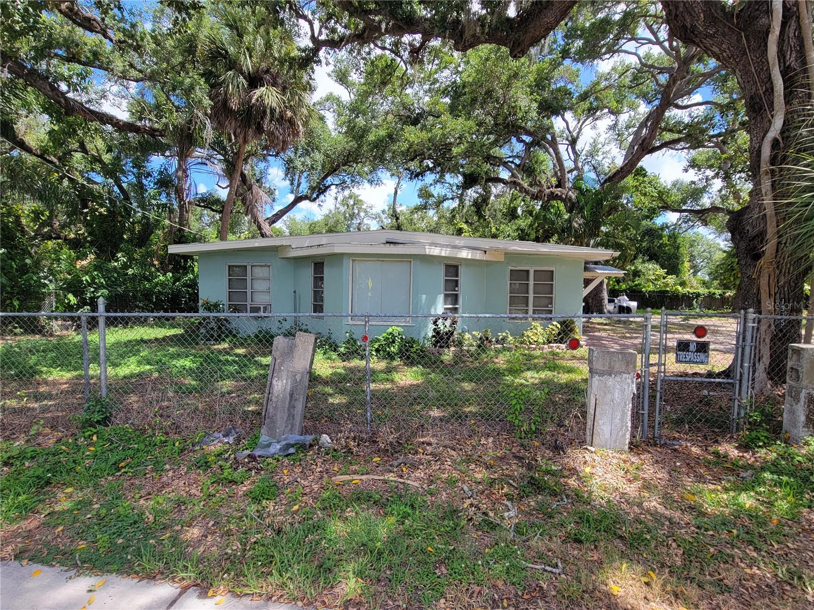 1375 MYRTLE ST - Photo 1