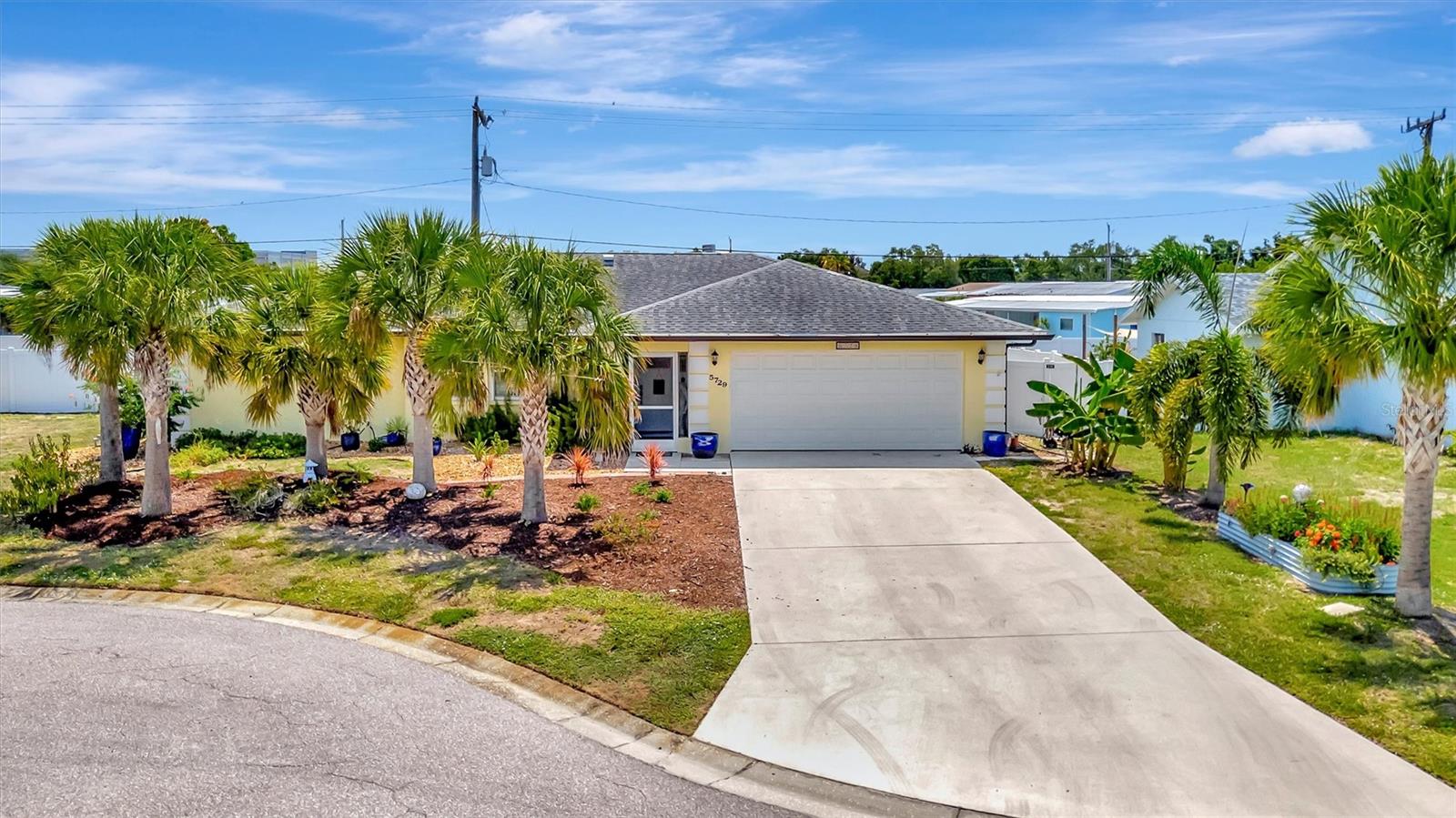 5729 AUGUSTA CIR - Photo 1