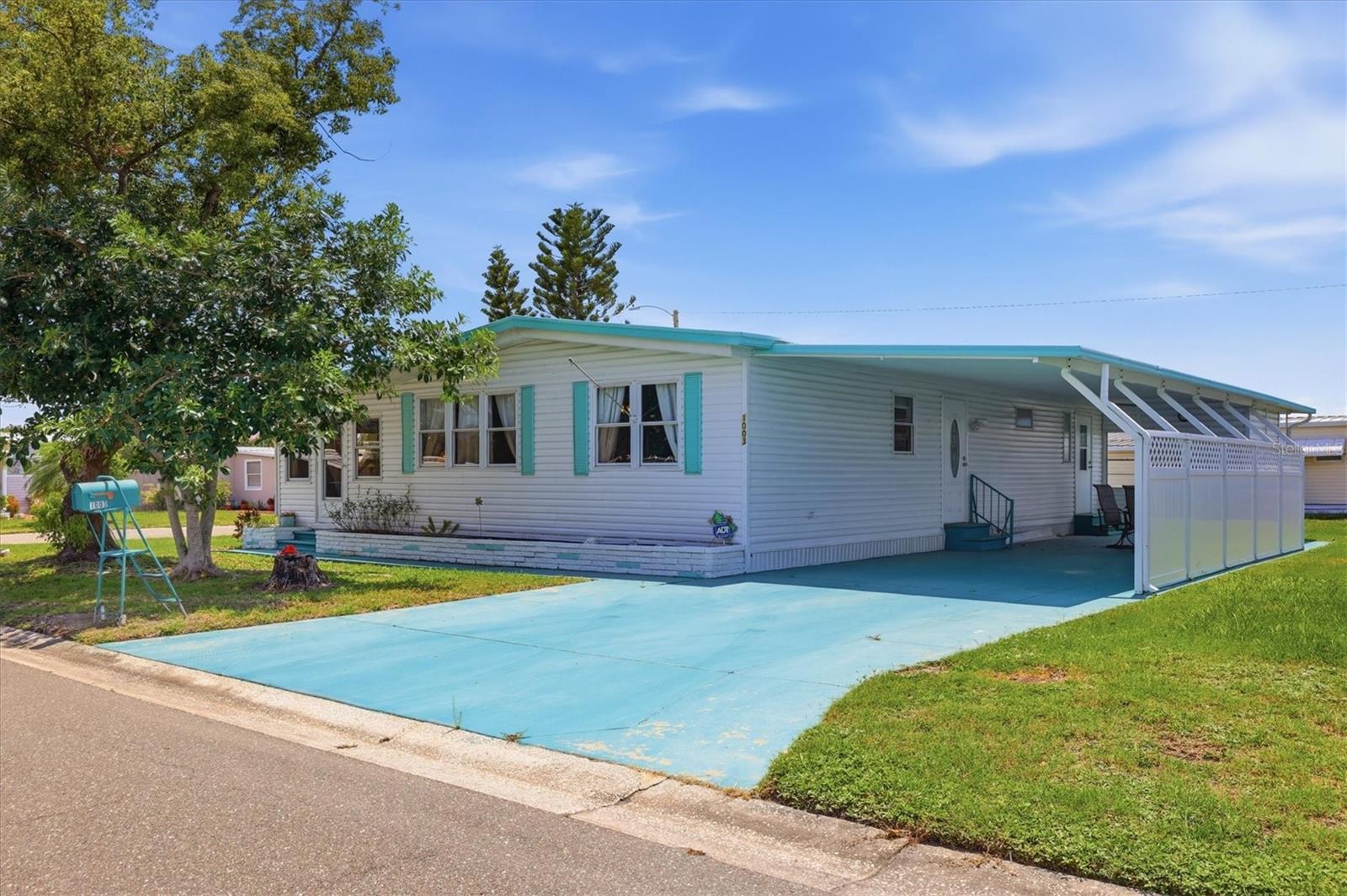 1003 44TH AVENUE DR E - Photo 1