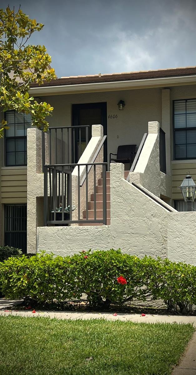 4606 WEYBRIDGE #26 - Photo 1