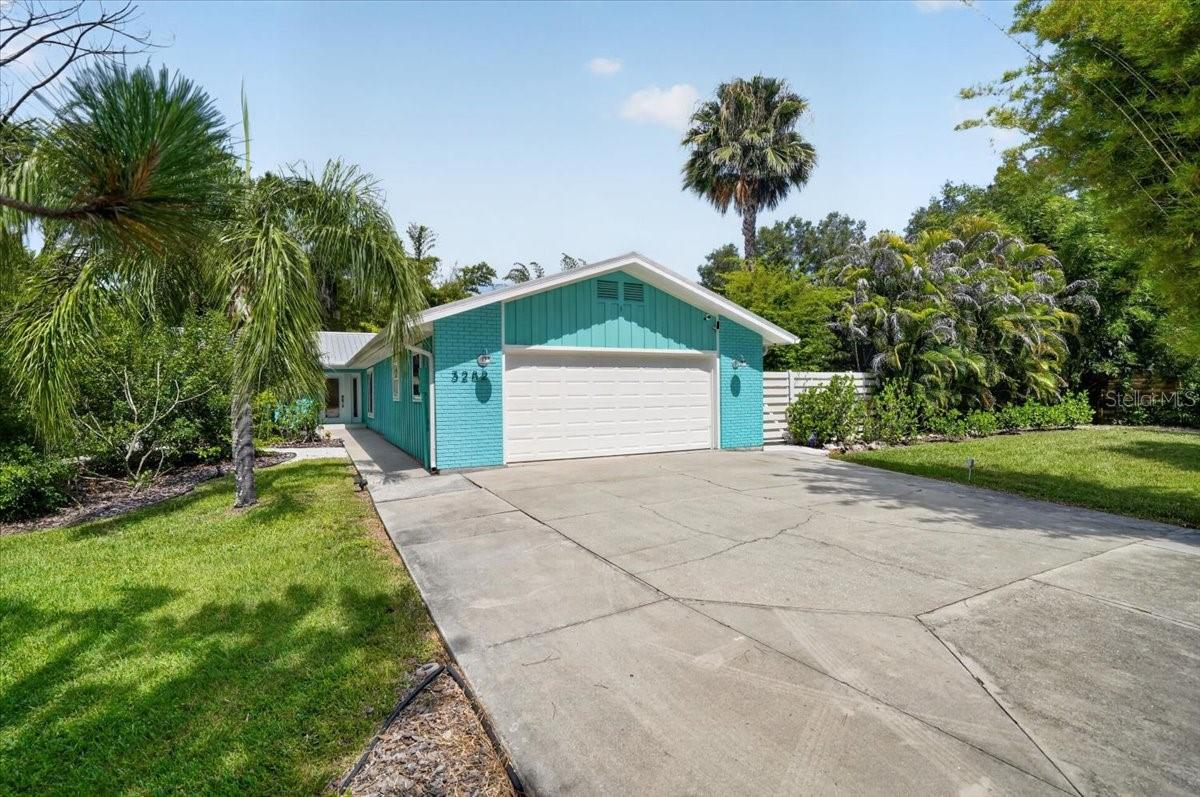 3282 TOBERO LN - Photo 1