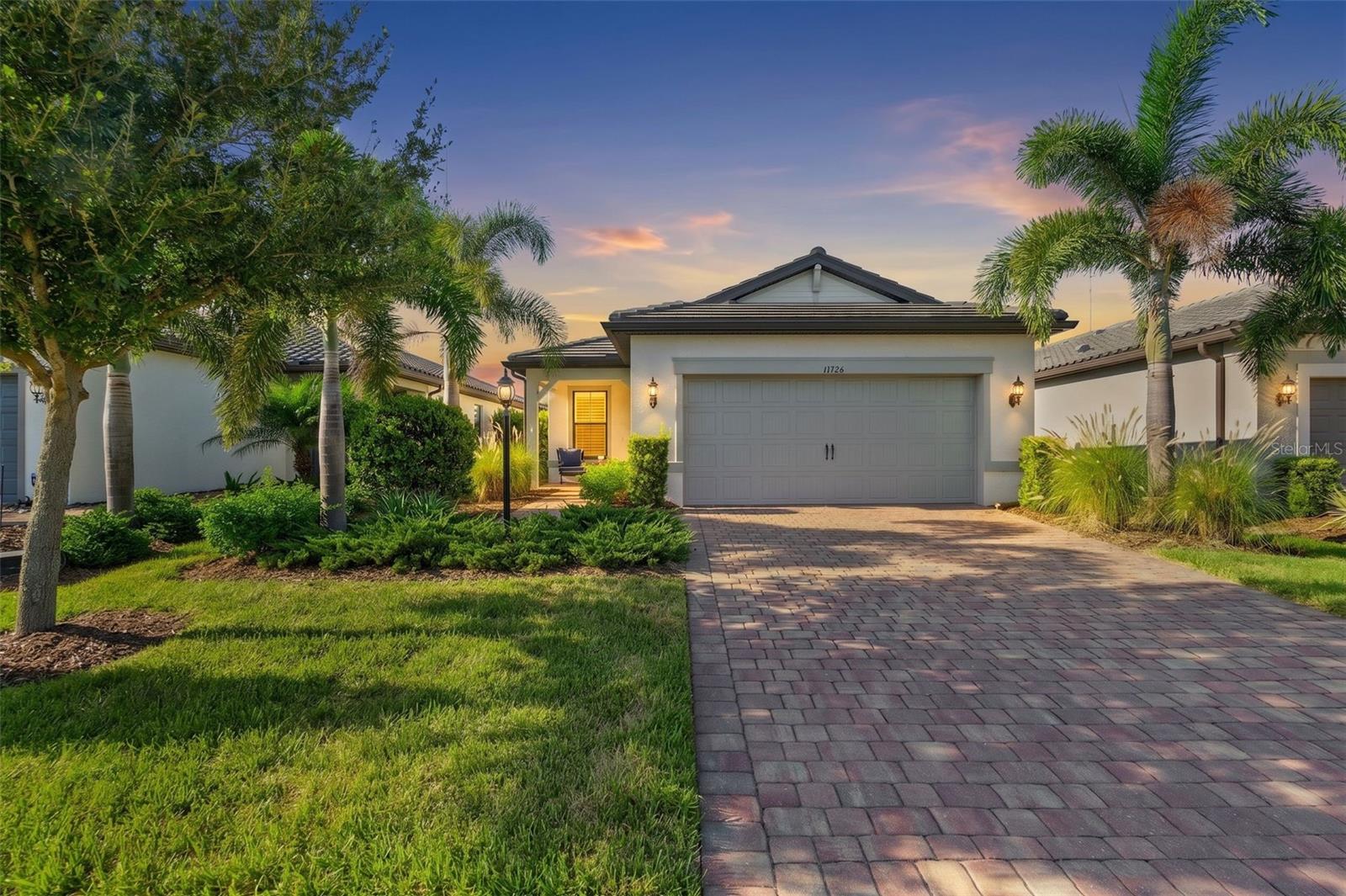 17726 NORTHWOOD PL - Photo 1