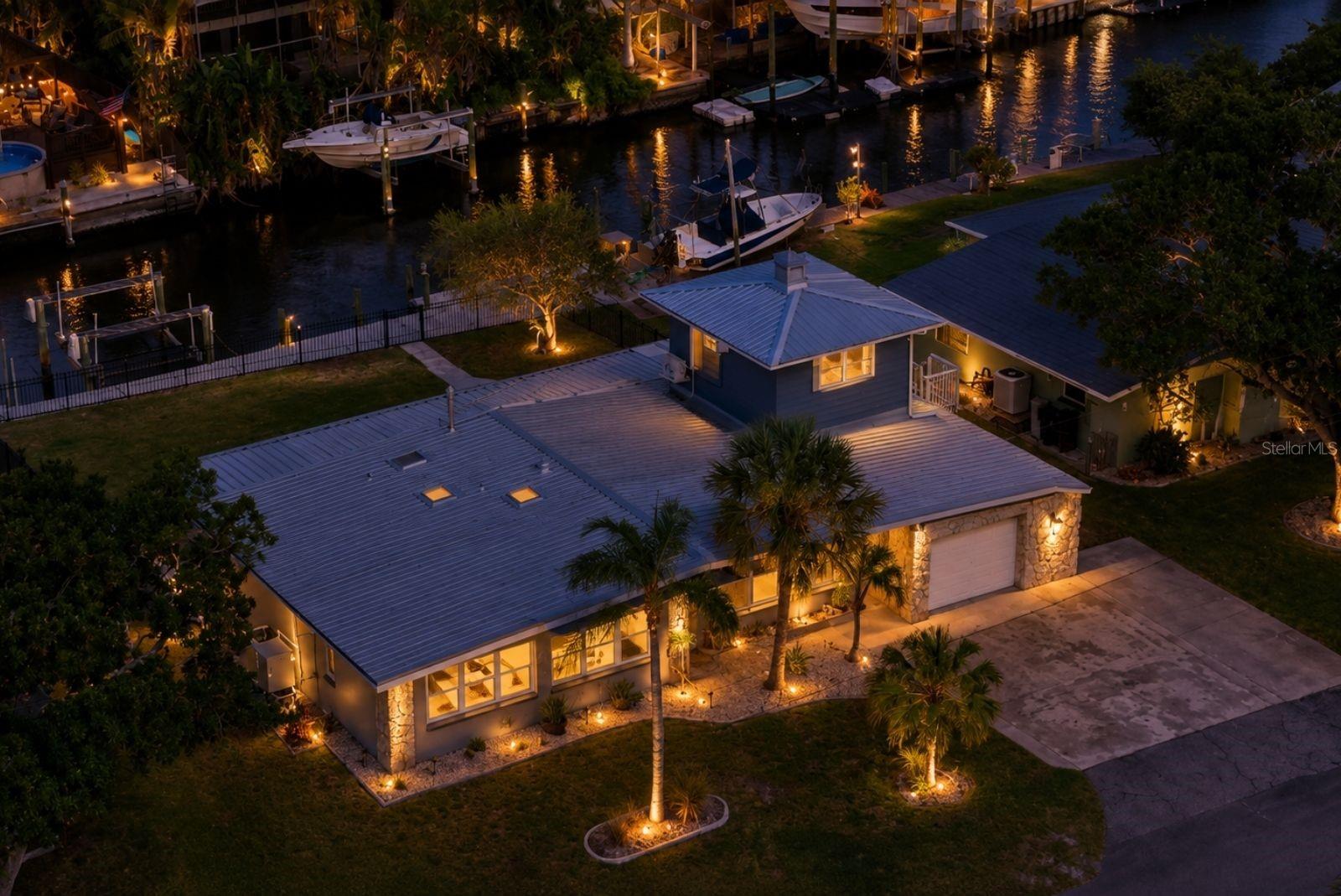 512 PALM AVE - Photo 1