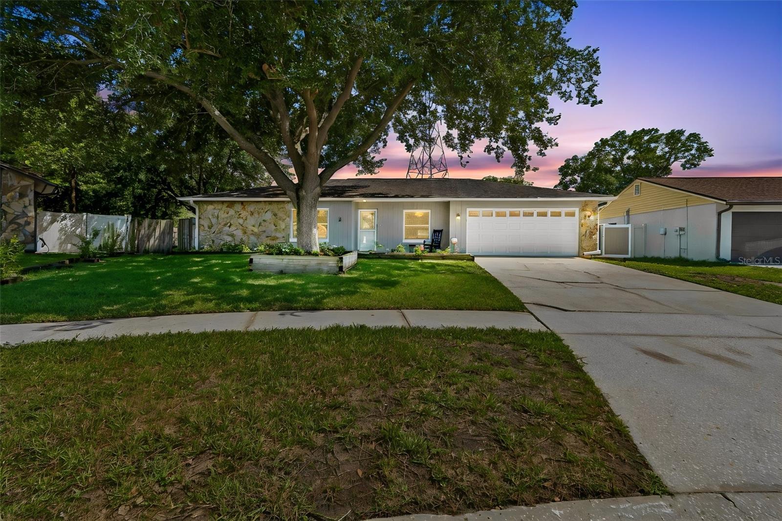16205 SAWGRASS CIR - Photo 1
