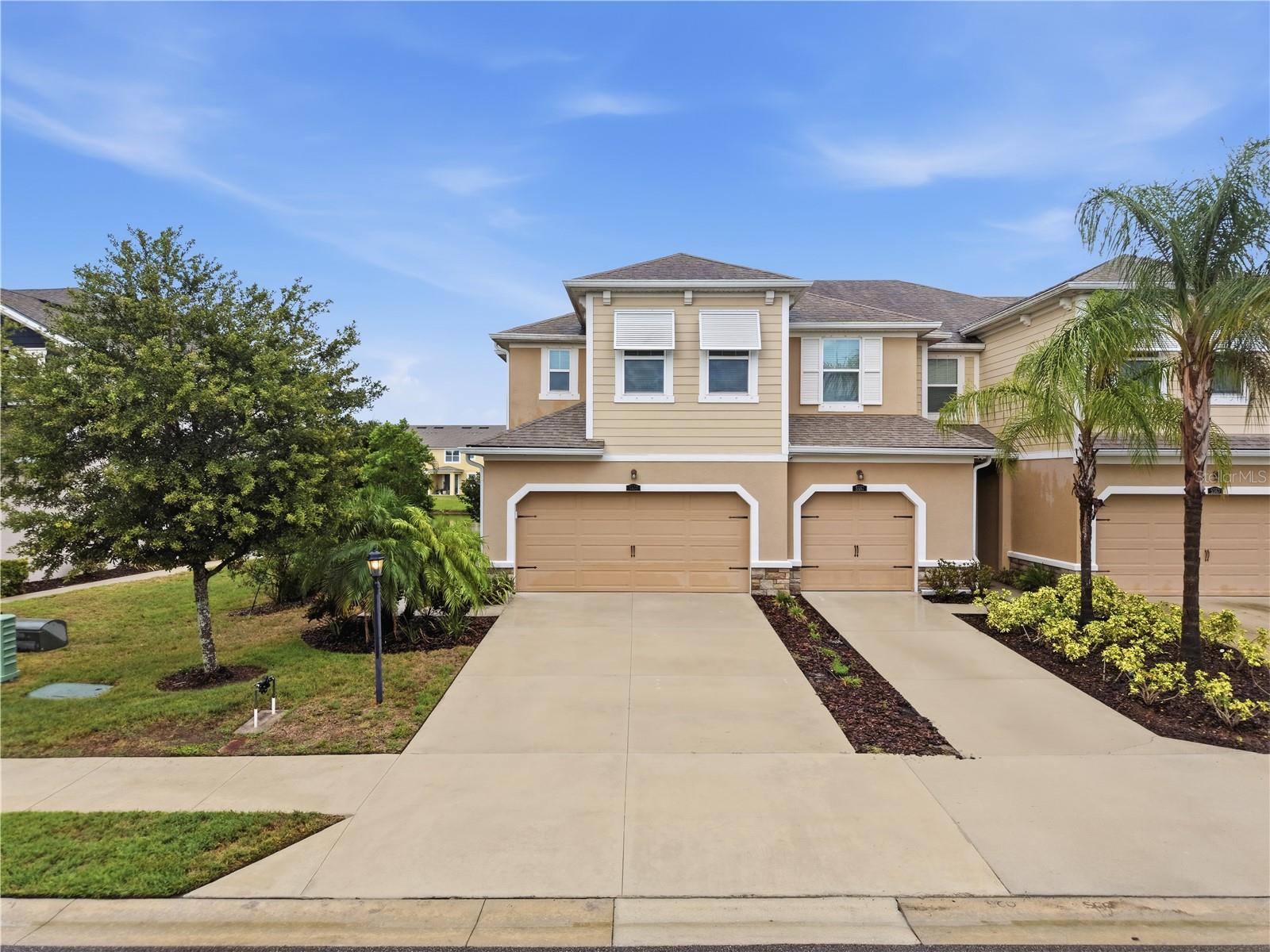 5553 PLEASANTVIEW CT - Photo 1