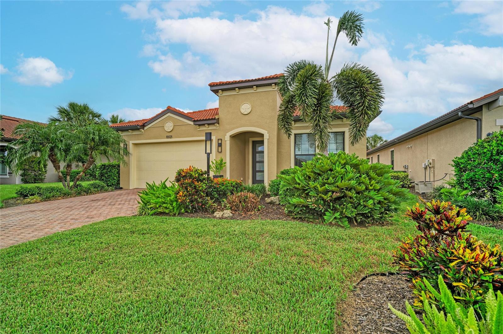 10121 MARBELLA DR - Photo 1