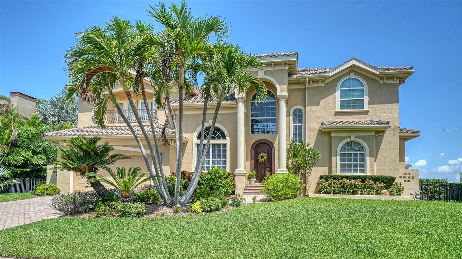 657 HALYARD LN - Photo 1
