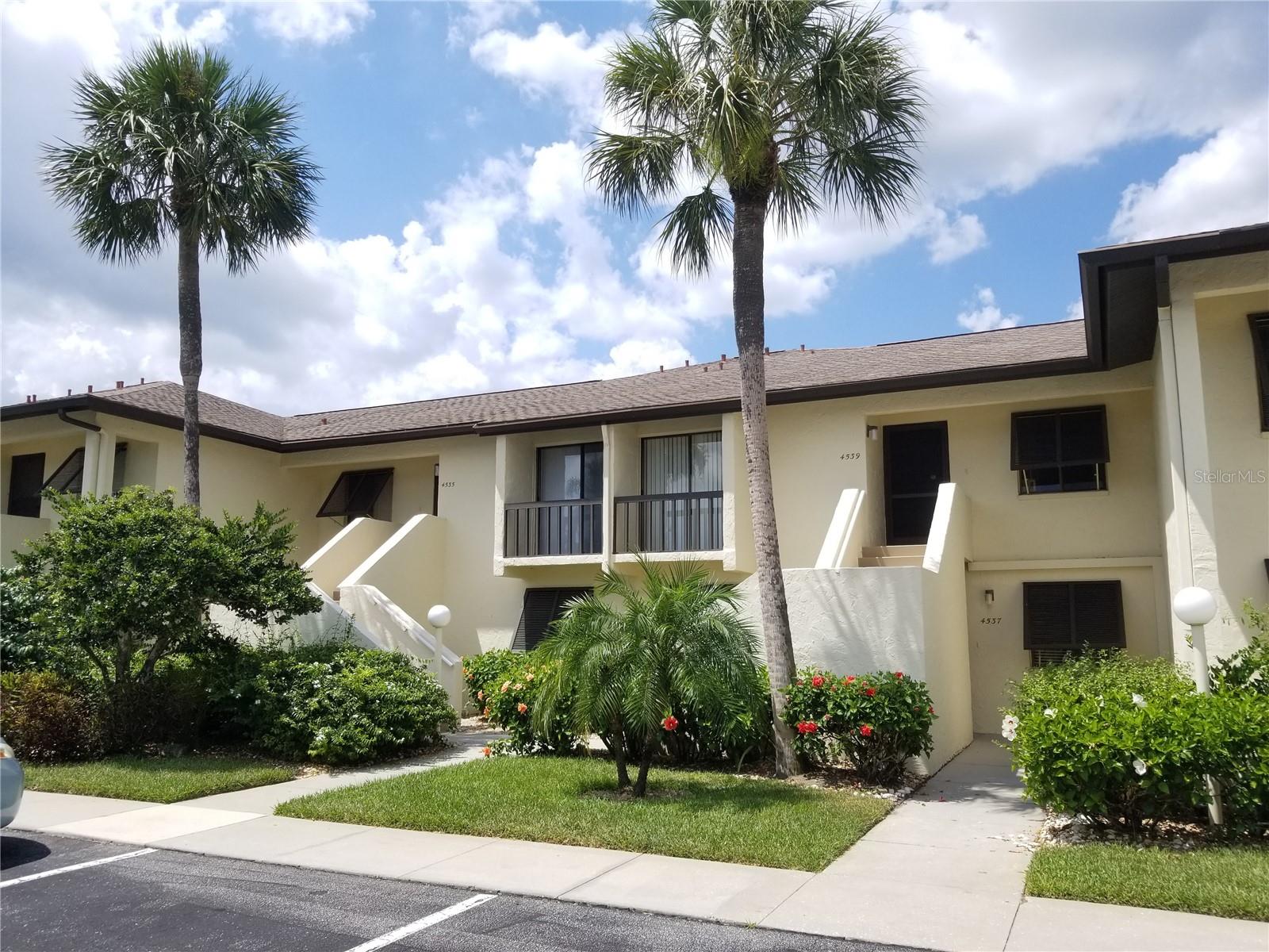 4535 LONGWATER CHASE #18 - Photo 1