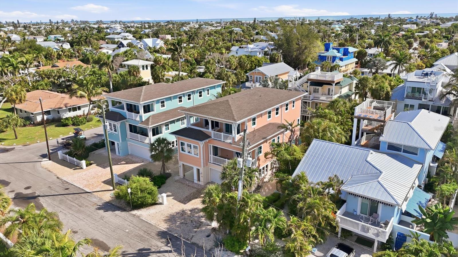 113 AQUA LN - Photo 1