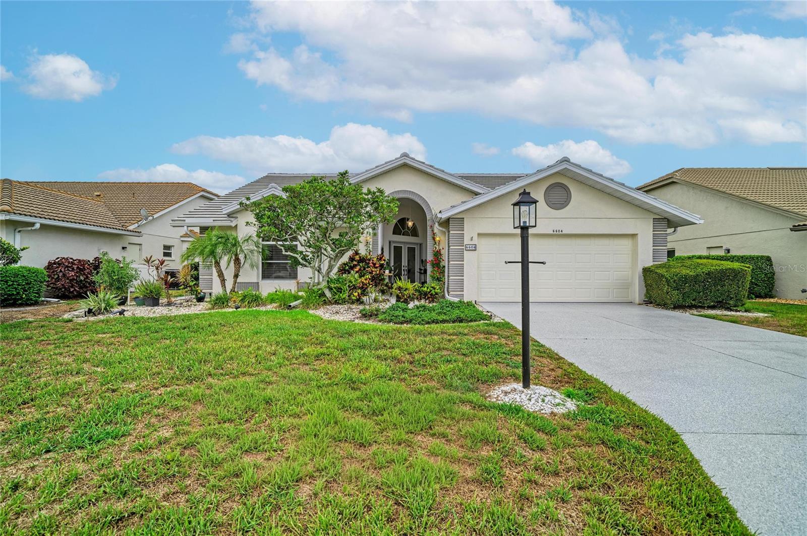 6604 STONE RIVER RD - Photo 1