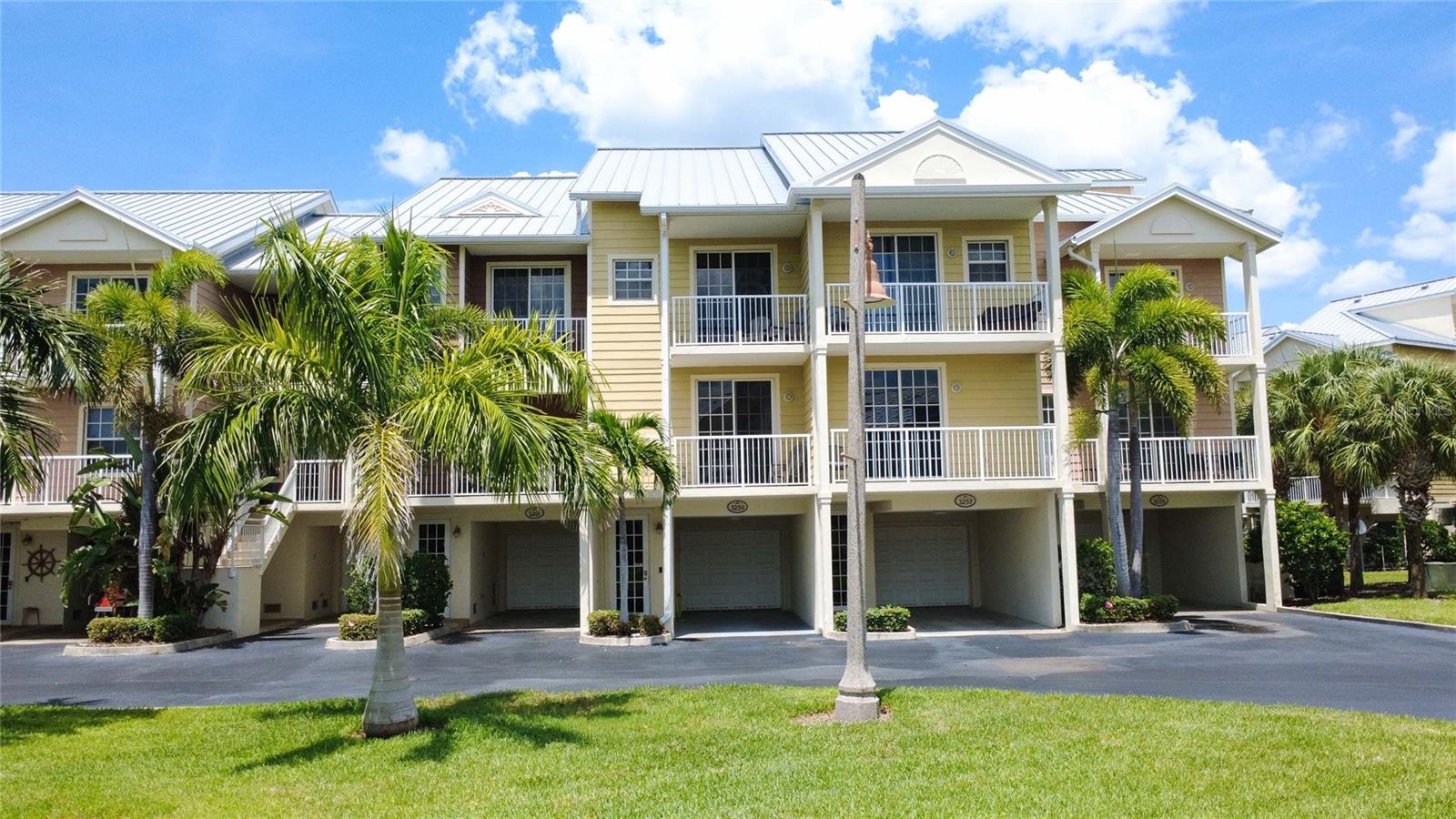 3259 MANGROVE POINT DR - Photo 1