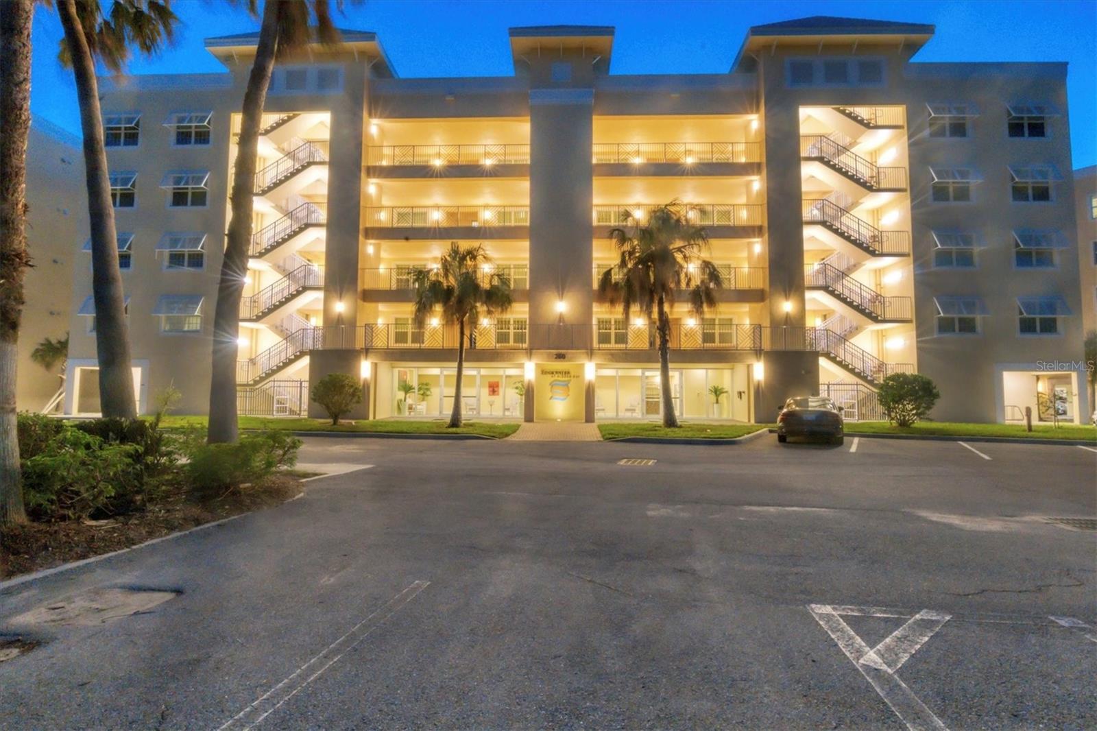 260 HIDDEN BAY DR #402 - Photo 1