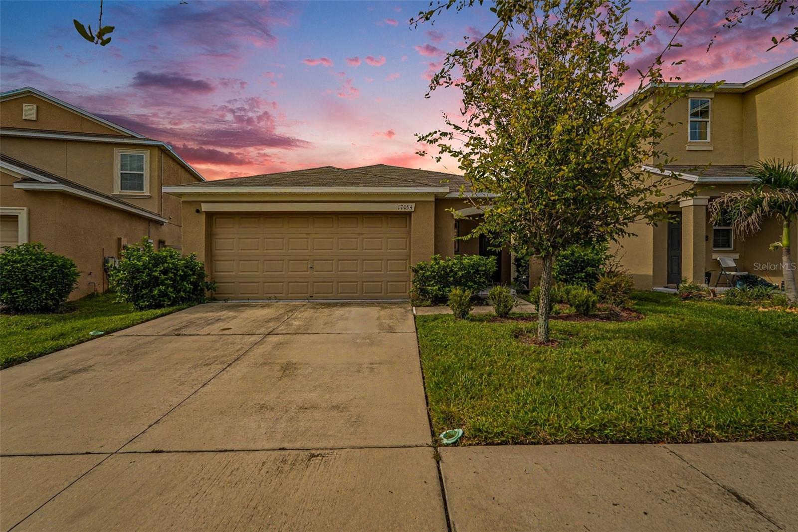 17054 YELLOW PINE ST - Photo 1