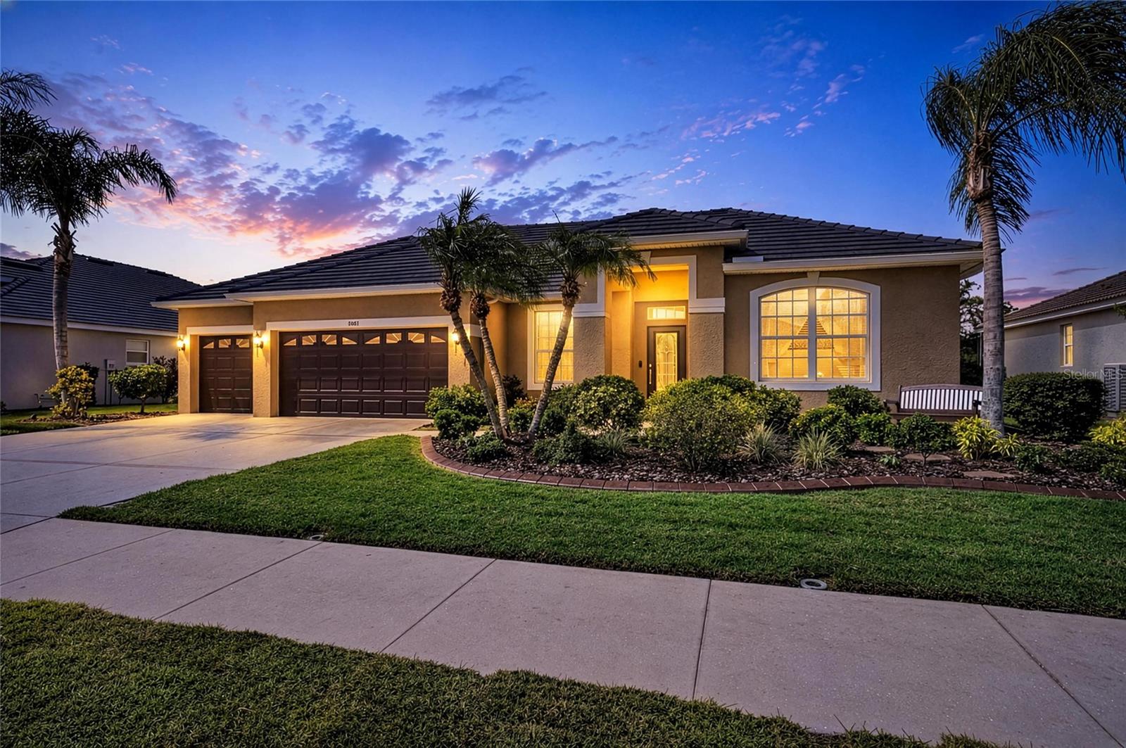 1401 PINYON PINE DR - Photo 1