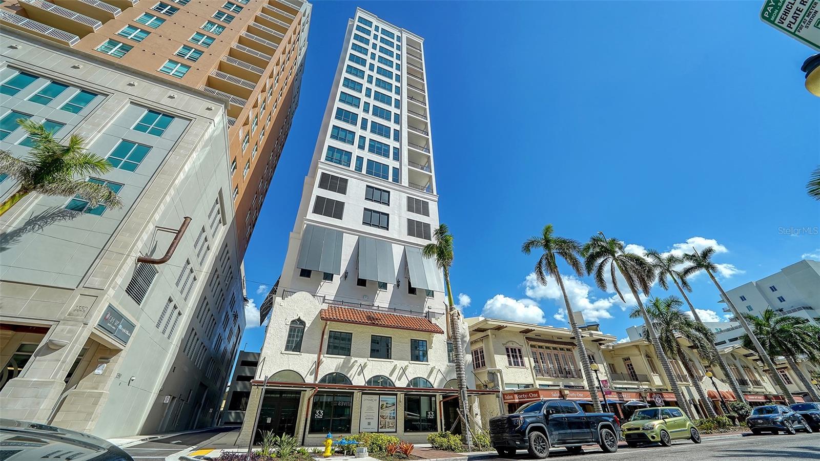 33 S PALM AVE #804 - Photo 1