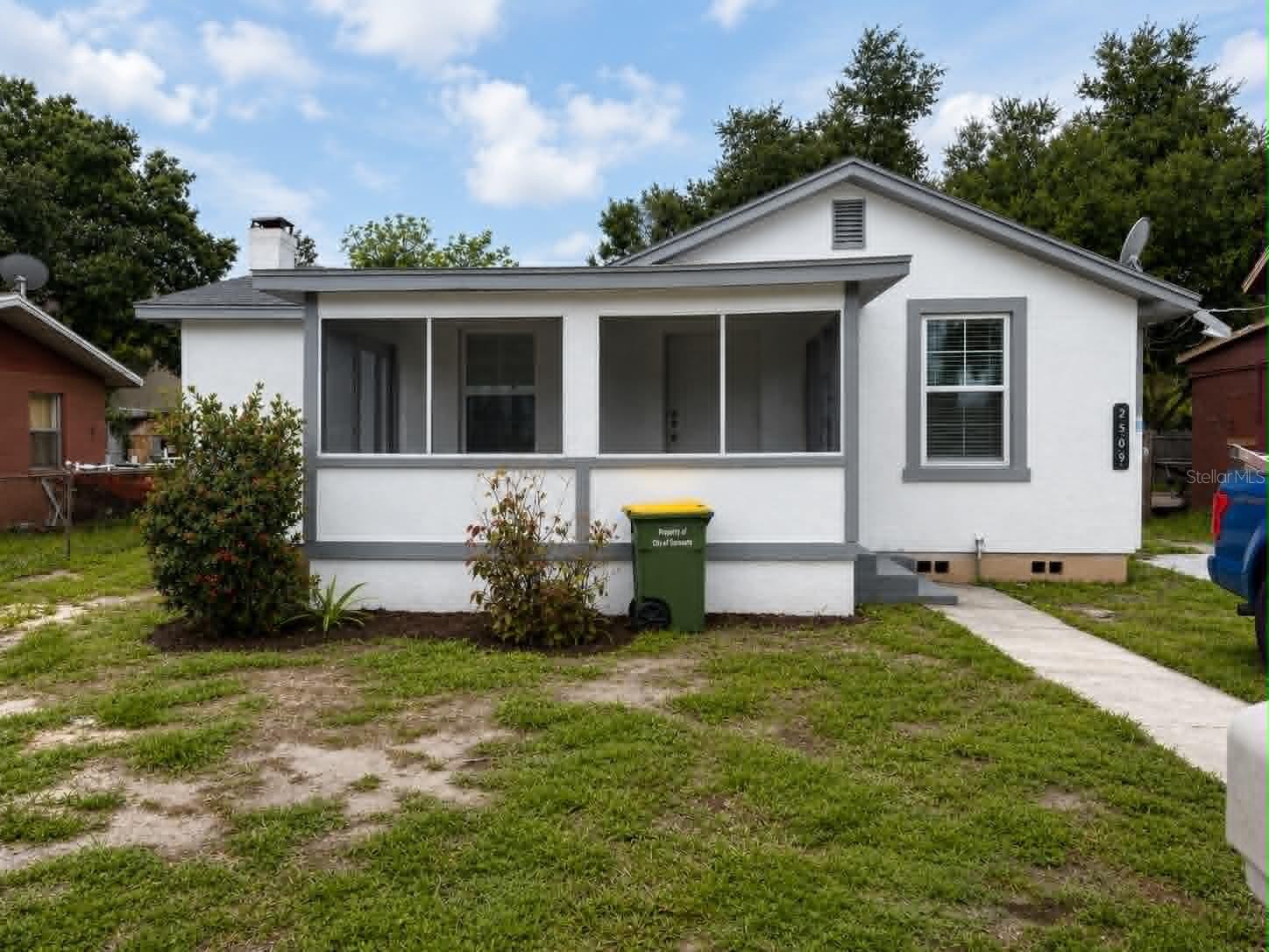 2509 DIXIE AVE - Photo 1