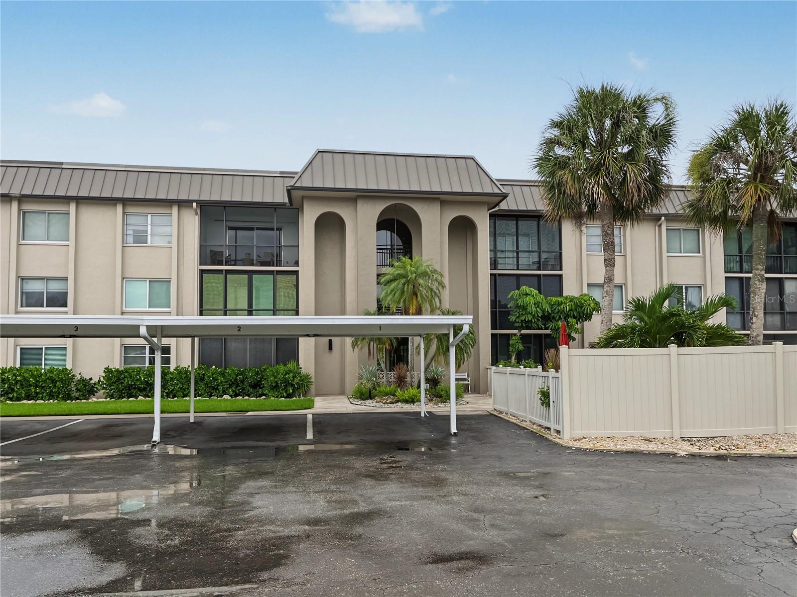 6470 HOLLYWOOD BLVD #104 - Photo 1