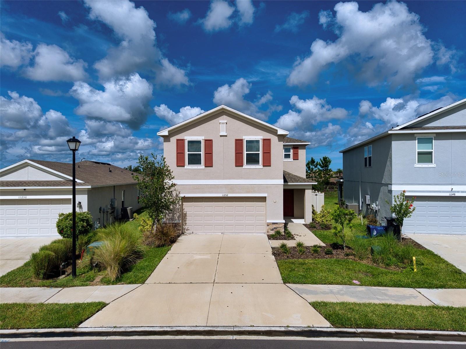 11252 FIELDSTONE DR - Photo 1