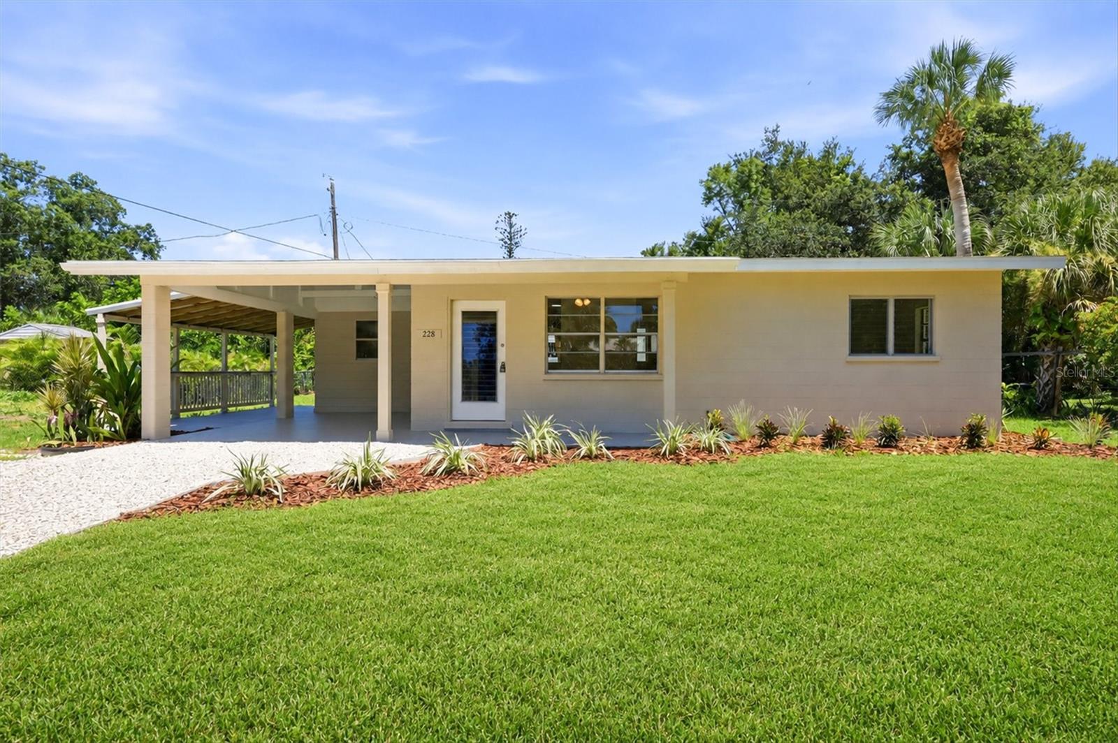 228 STANFORD RD - Photo 1