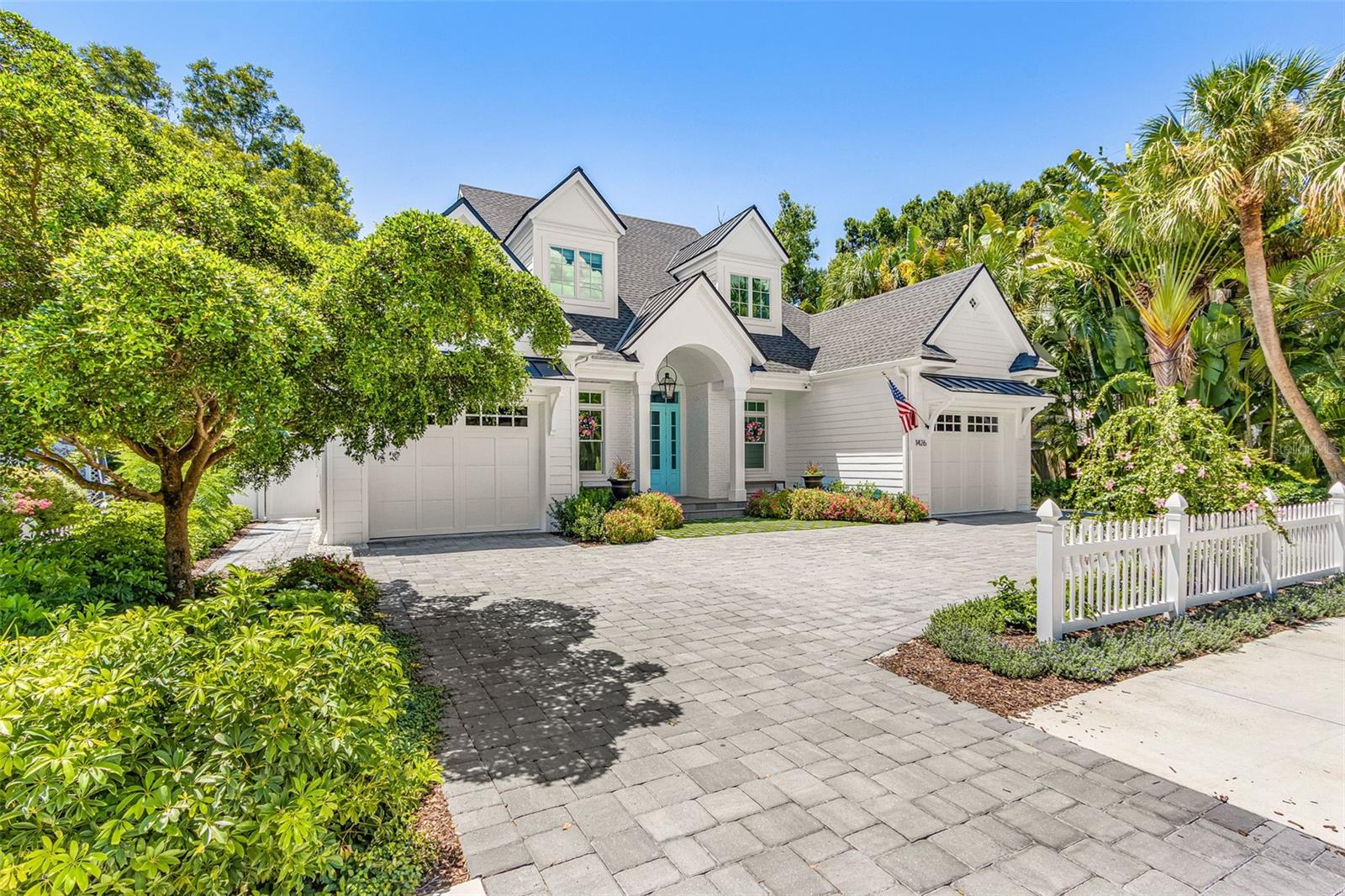 1426 S OSPREY AVE - Photo 1