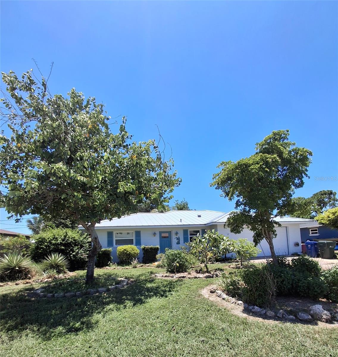 135 ENGLEWOOD HEIGHTS RD - Photo 1