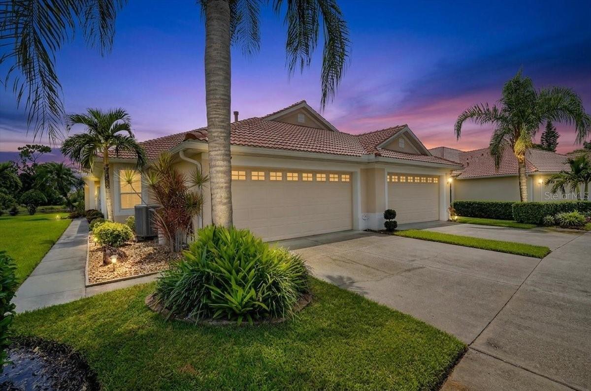 5037 WHISPERING OAKS DR - Photo 1