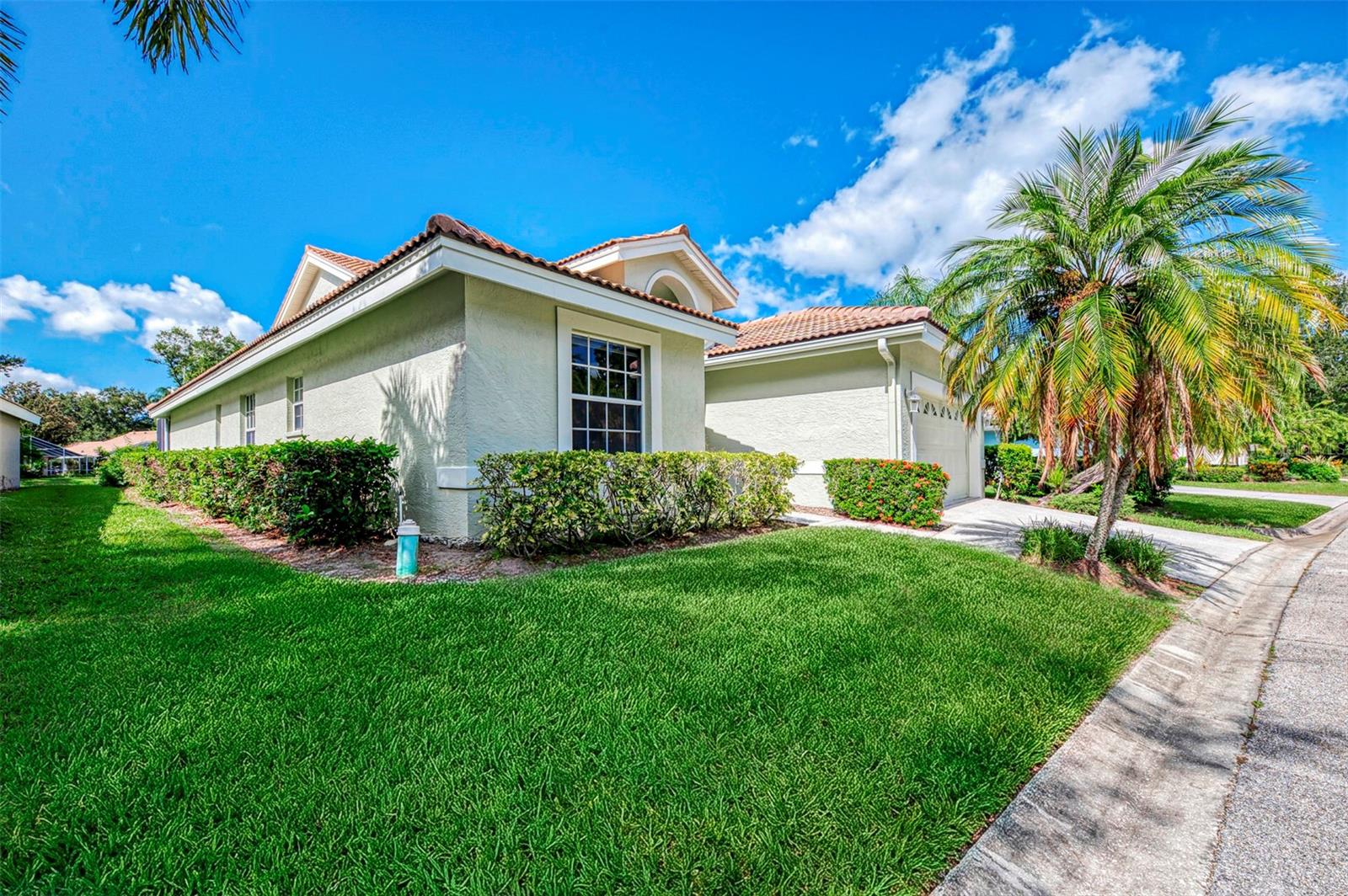 4468 ASCOT CIR N - Photo 1