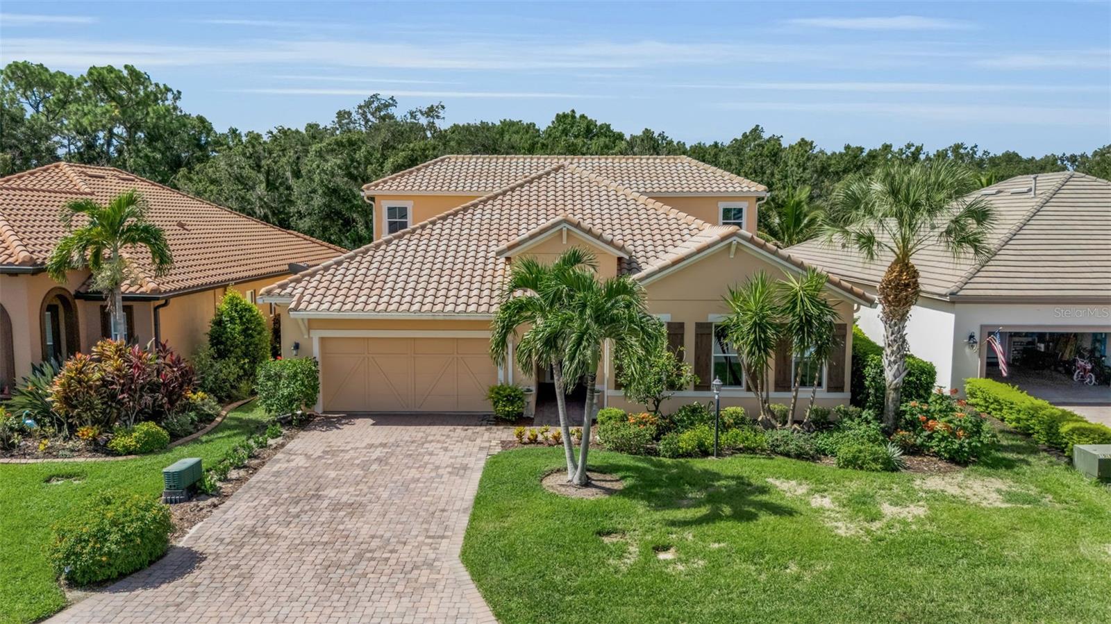 10310 EASTWOOD DR - Photo 1