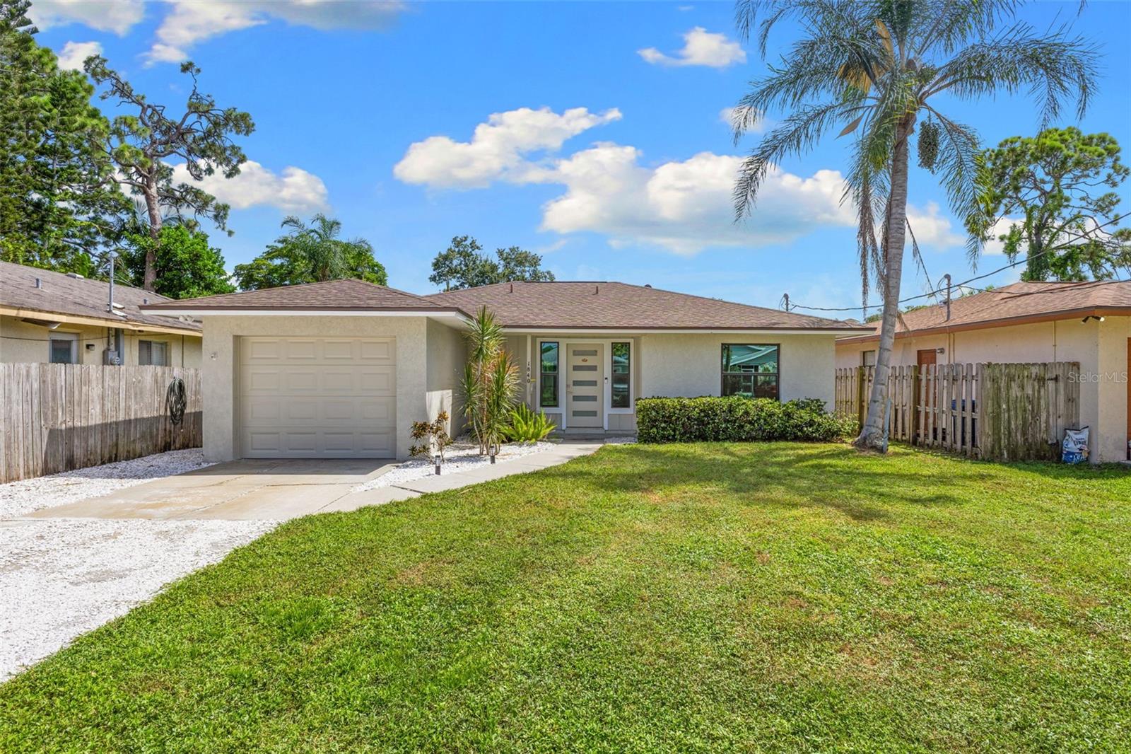 1840 RITA ST - Photo 1