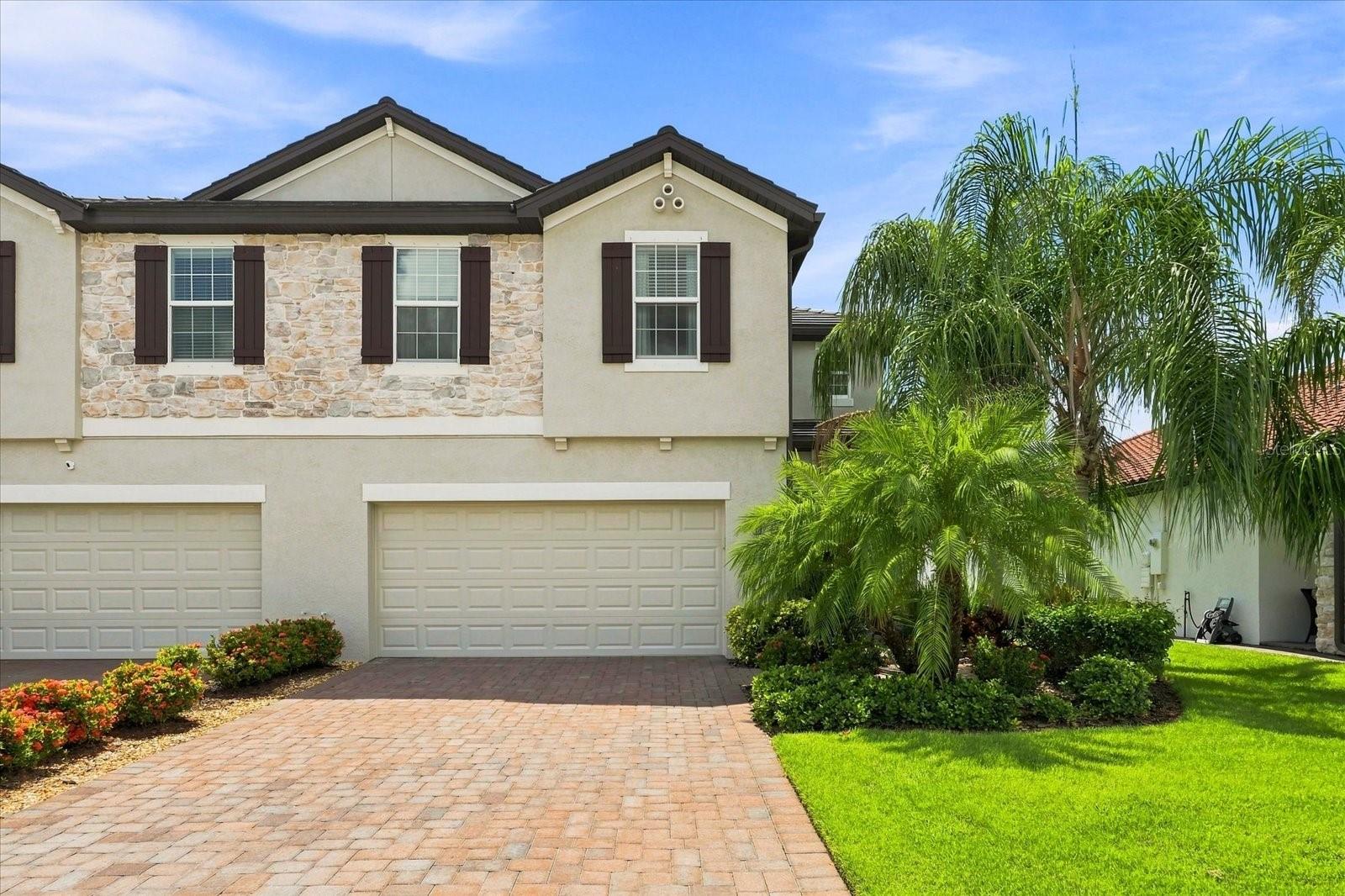 2528 STARWOOD CT - Photo 1