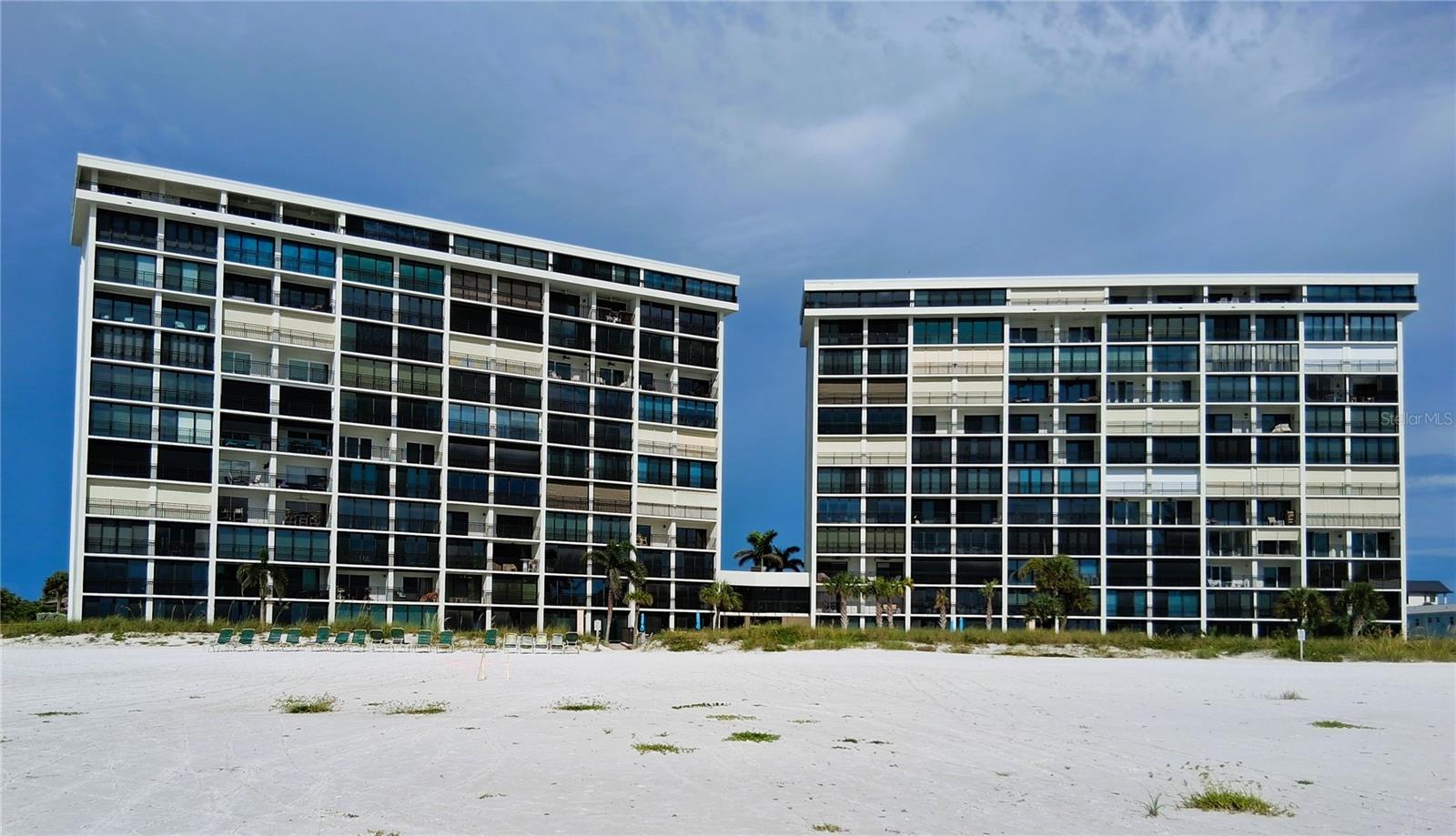 19 WHISPERING SANDS DR #401 - Photo 1