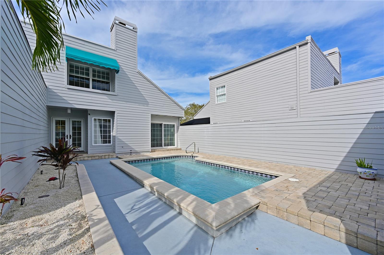 11213 VERANDA CT - Photo 1