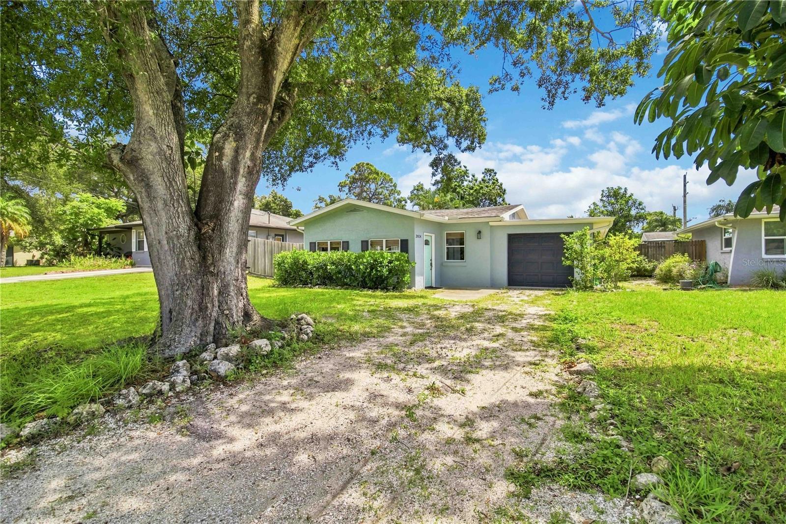 2924 HILLVIEW ST - Photo 1