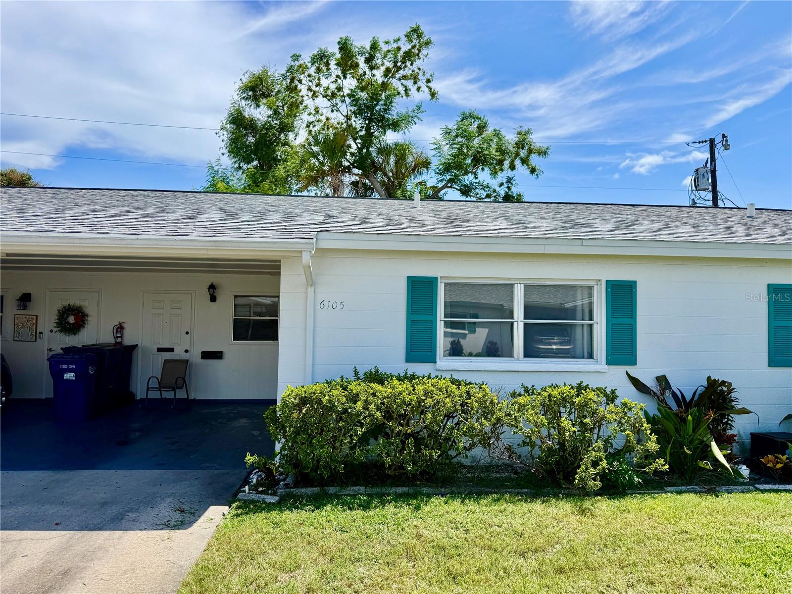 6105 CORAL WAY - Photo 1