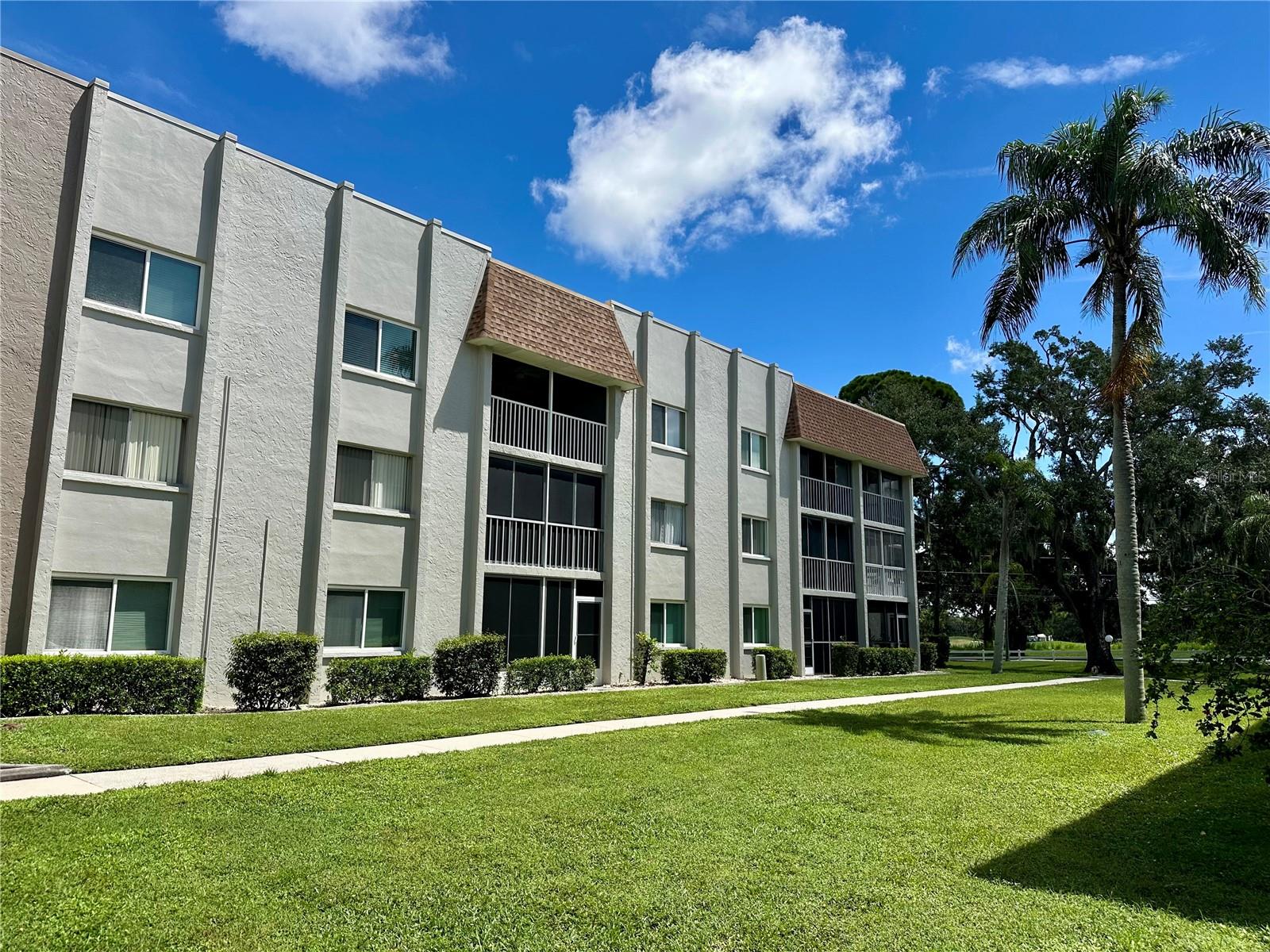 1330 GLEN OAKS DR E #370D - Photo 1