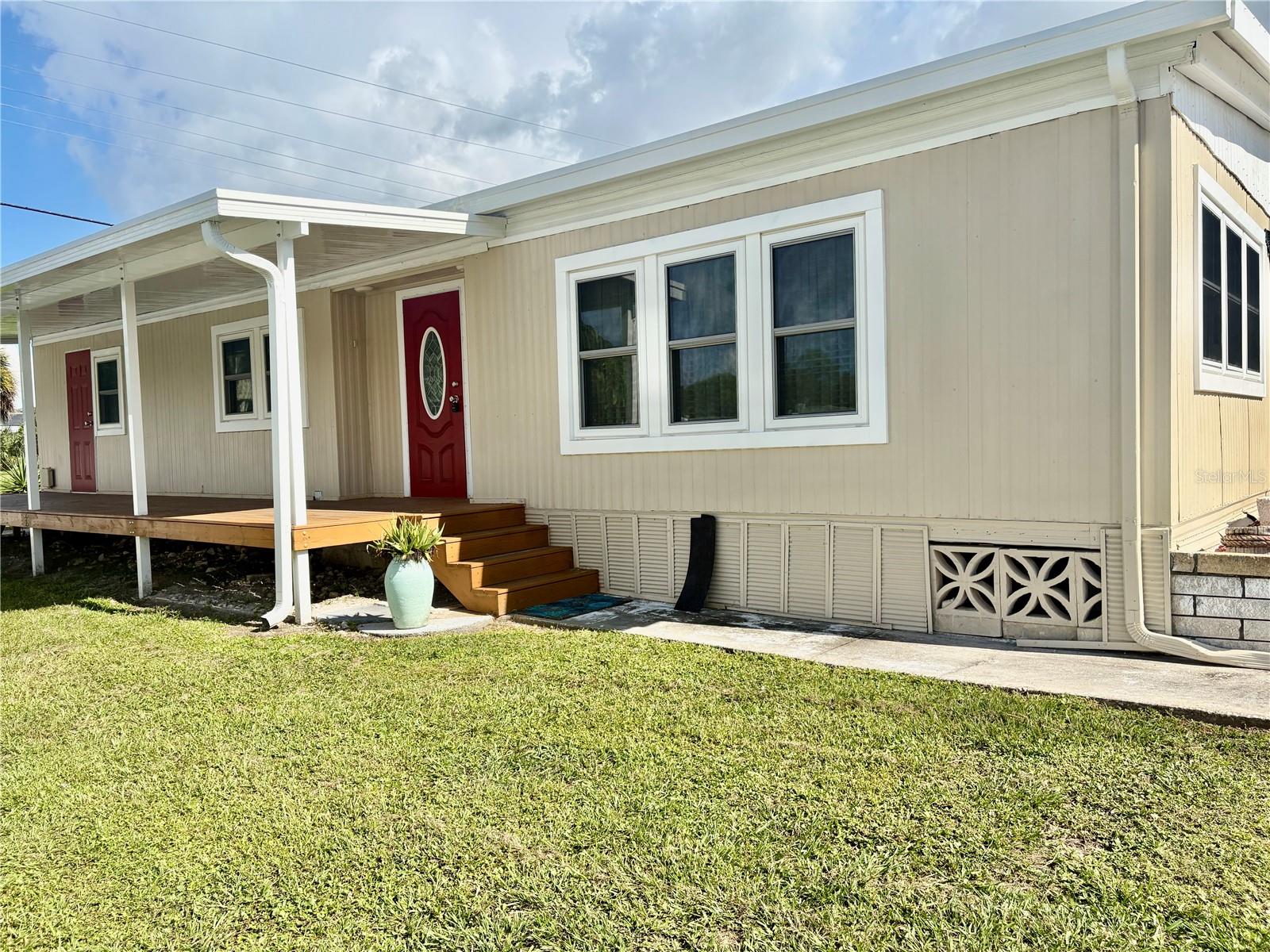 1601 MIDLOTHIAN ST - Photo 1