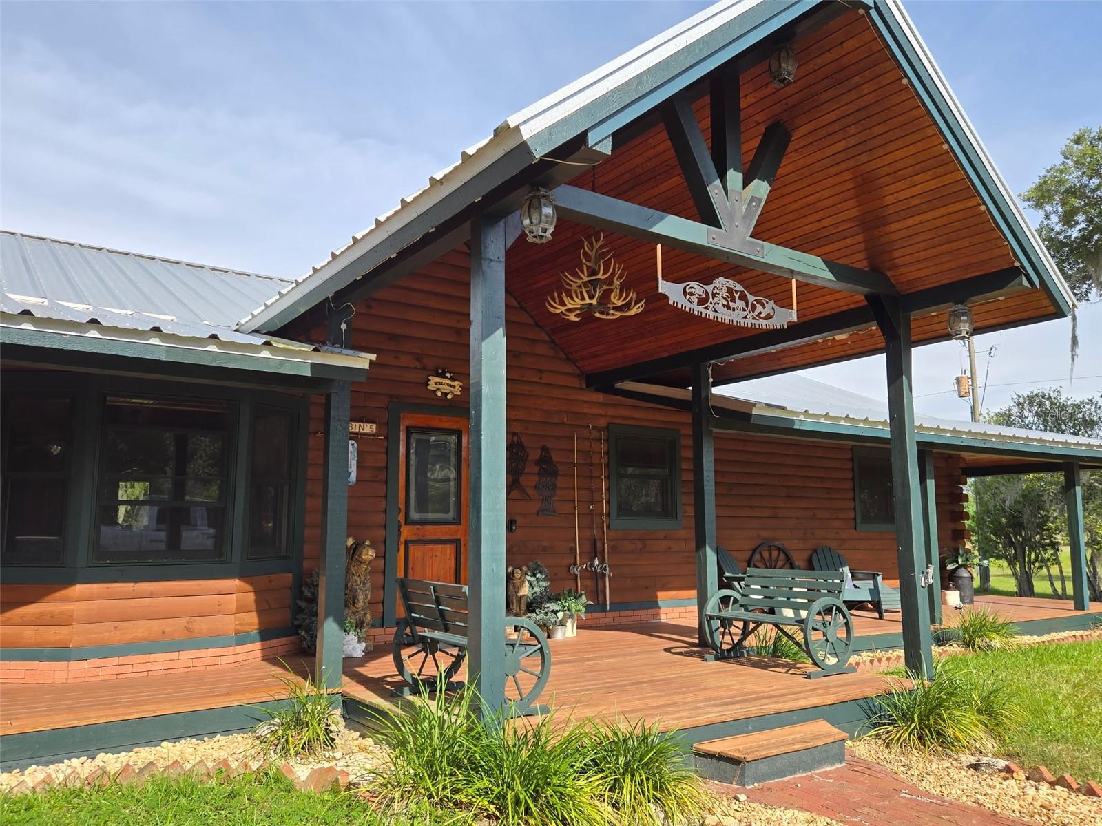 15190 LEEANN RD - Photo 1