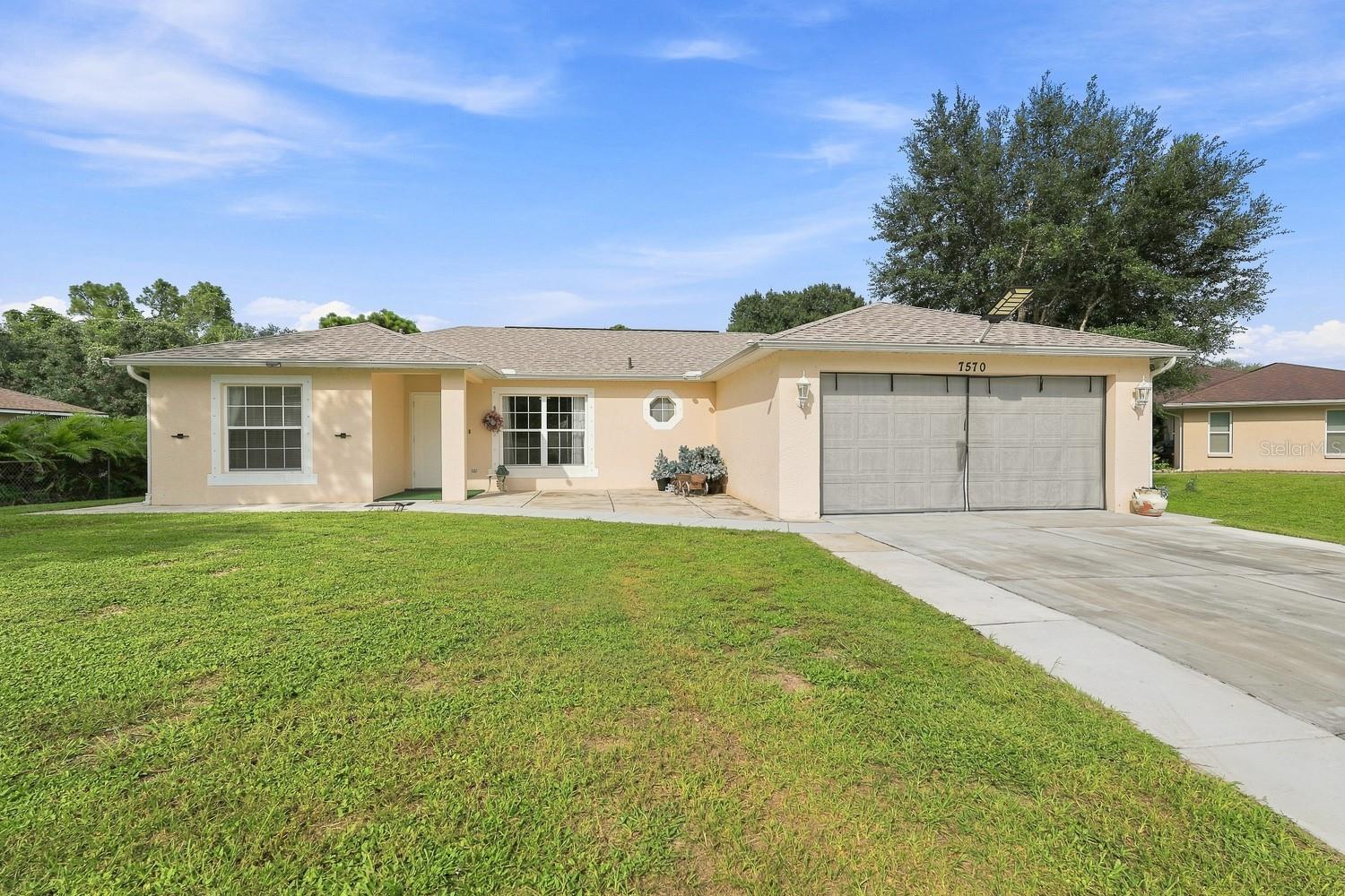 7570 CROCK AVE - Photo 1