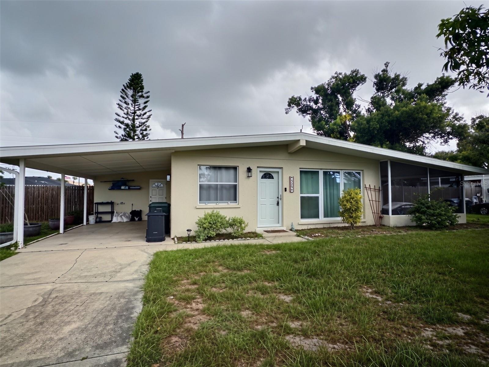 329 GLEN OAK RD - Photo 1