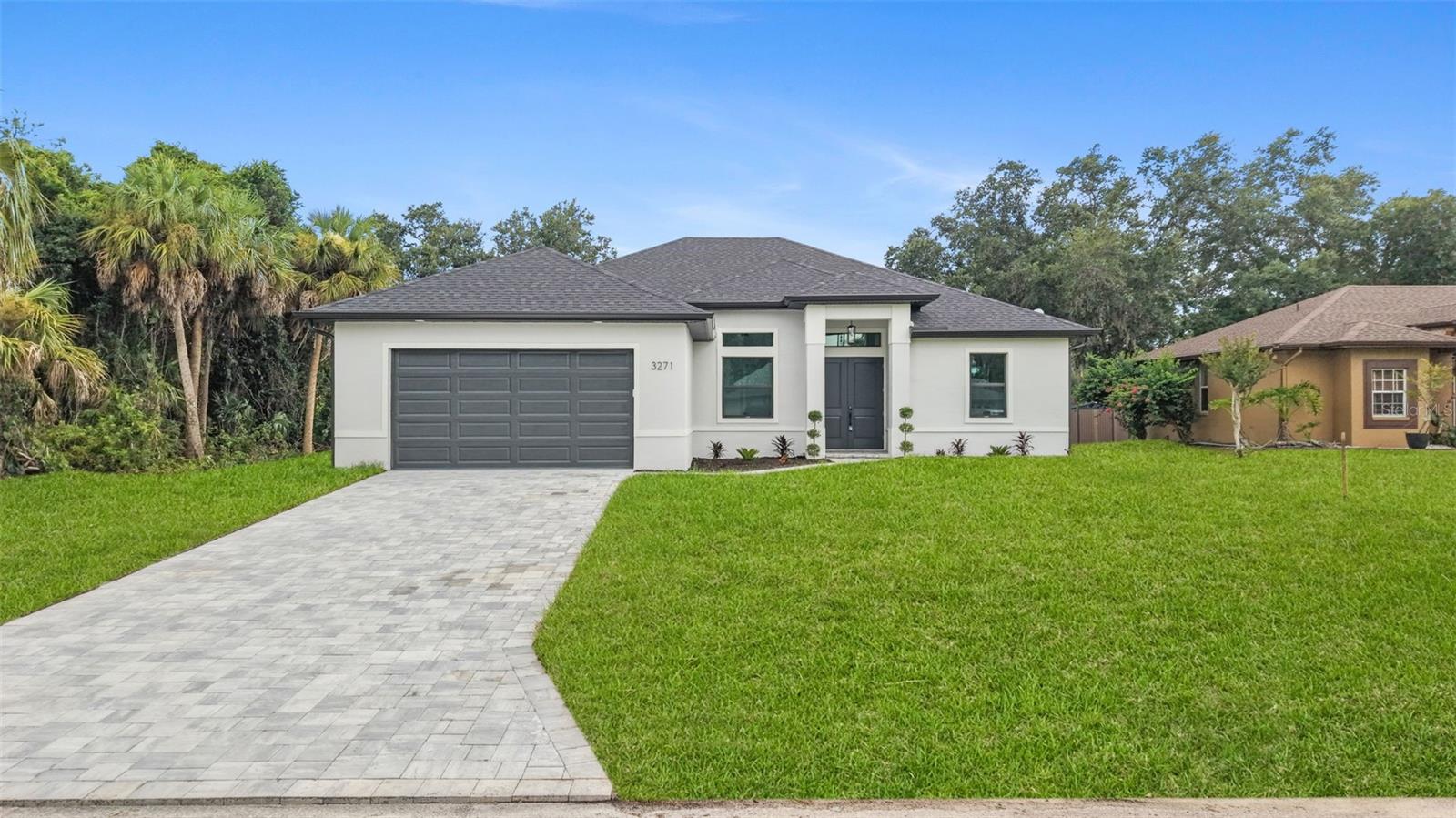 3271 ZORATOA AVE - Photo 1