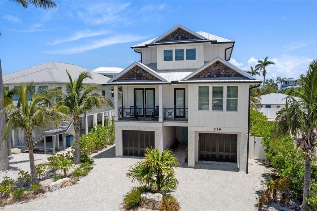 239 S HARBOR DR - Photo 1