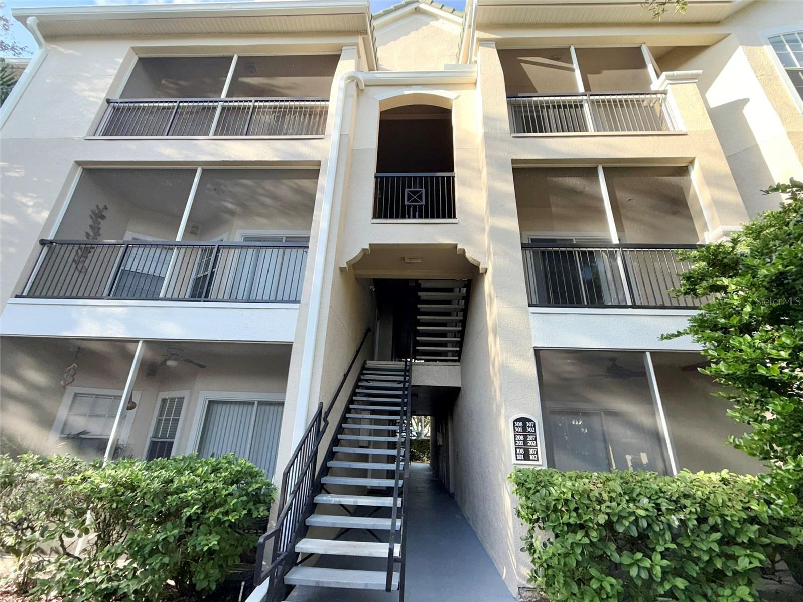 5152 NORTHRIDGE RD #302 - Photo 1